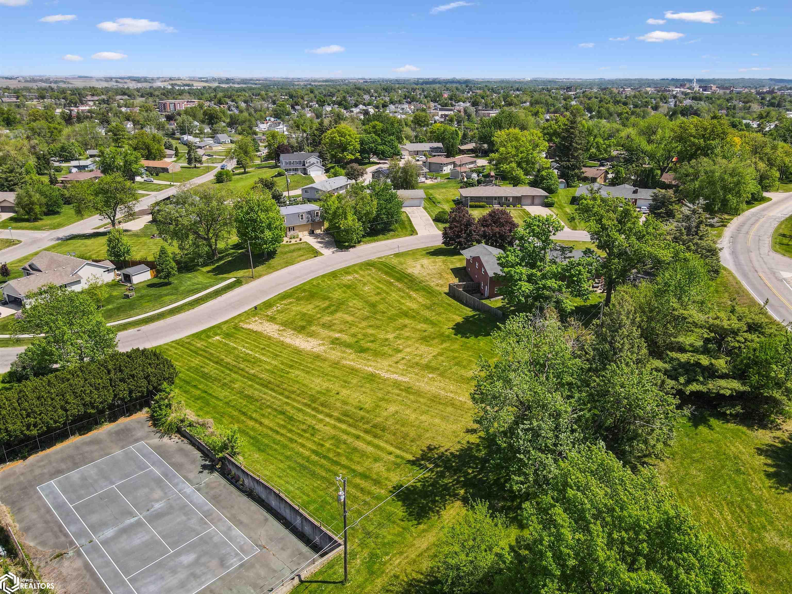 513 Brentwood Road, Marshalltown, Iowa image 6