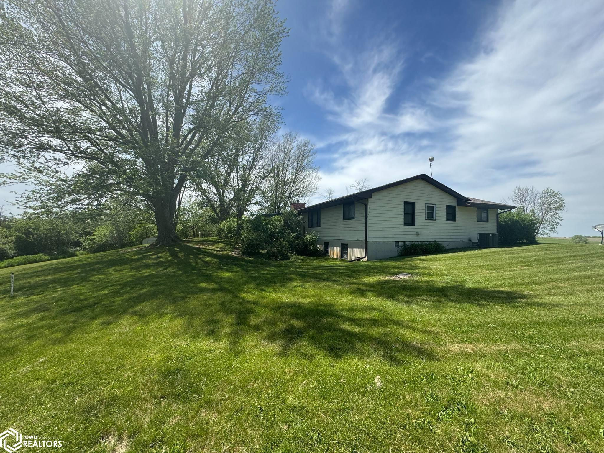 23529 540th Street, Centerville, Iowa image 2