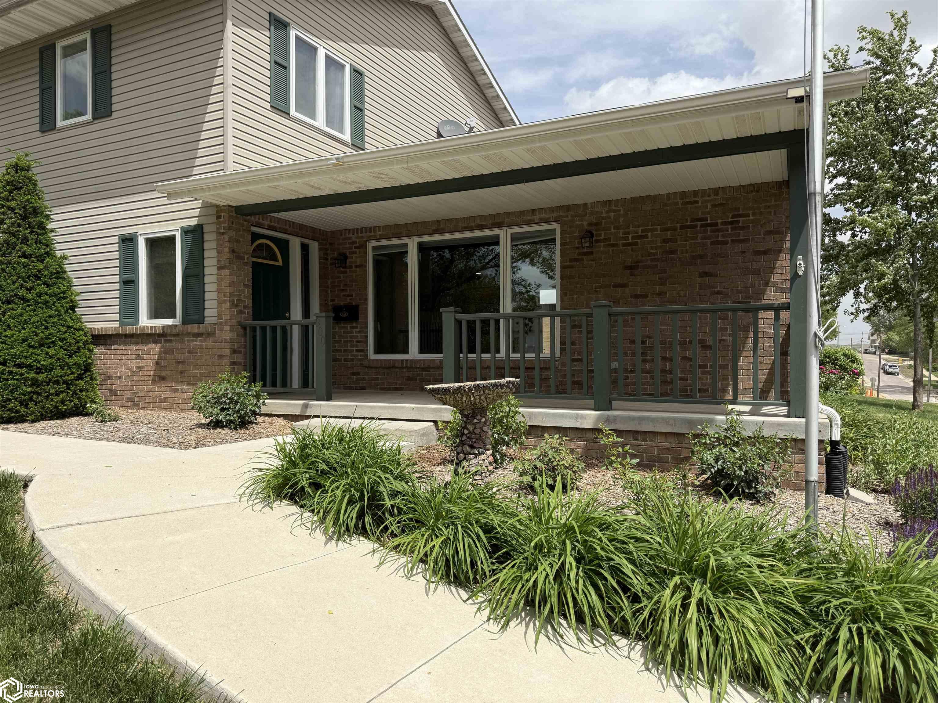 900 Grove Ave. Avenue, Corning, Iowa image 2