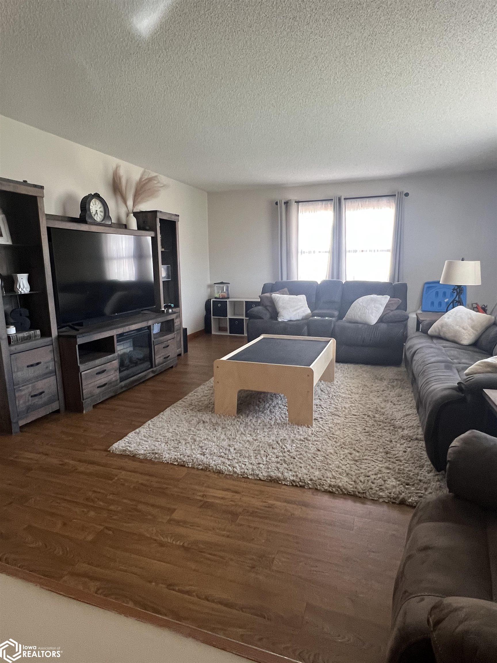 16 Rainbo Drive, Keokuk, Iowa image 2