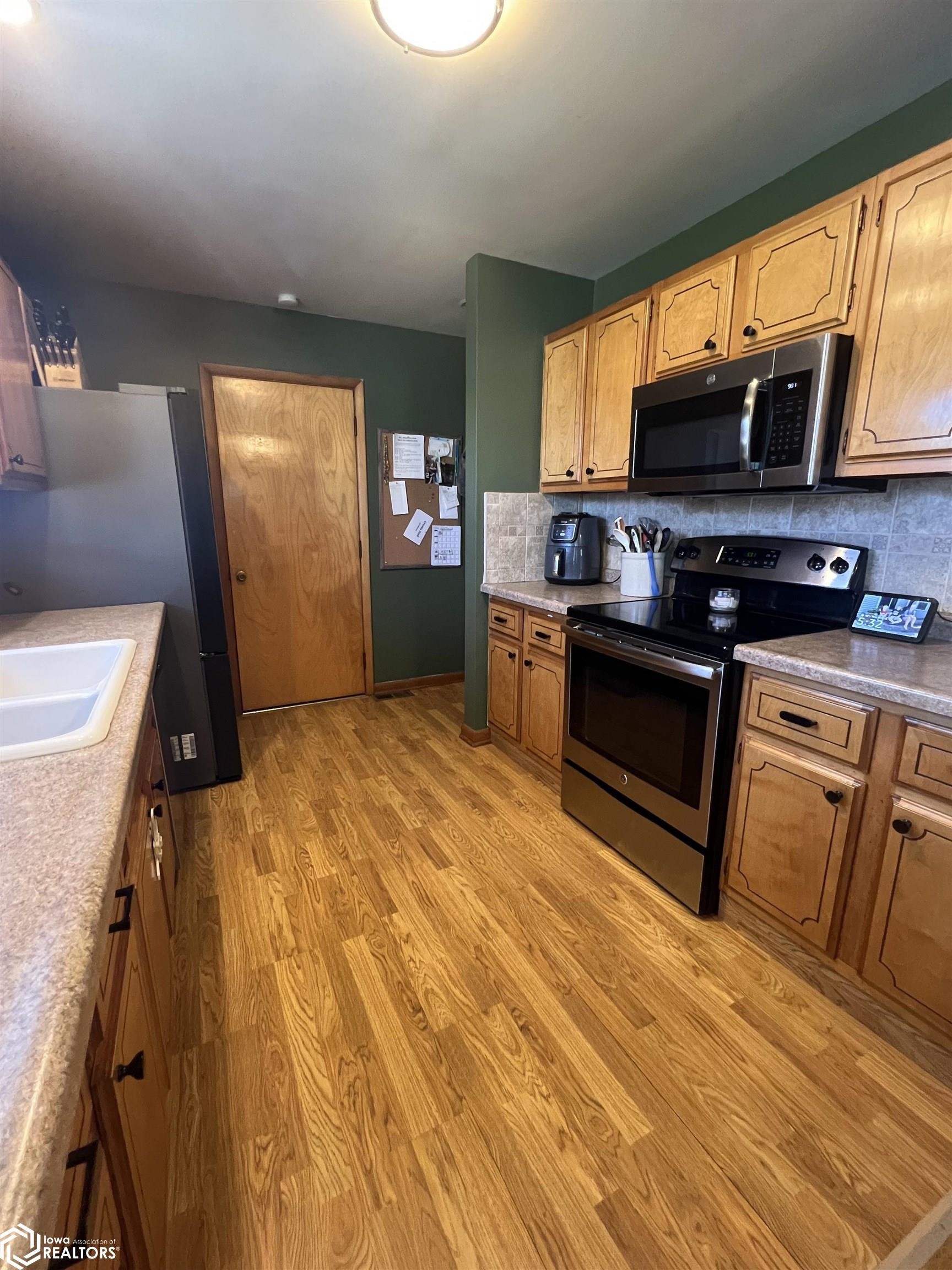 16 Rainbo Drive, Keokuk, Iowa image 5