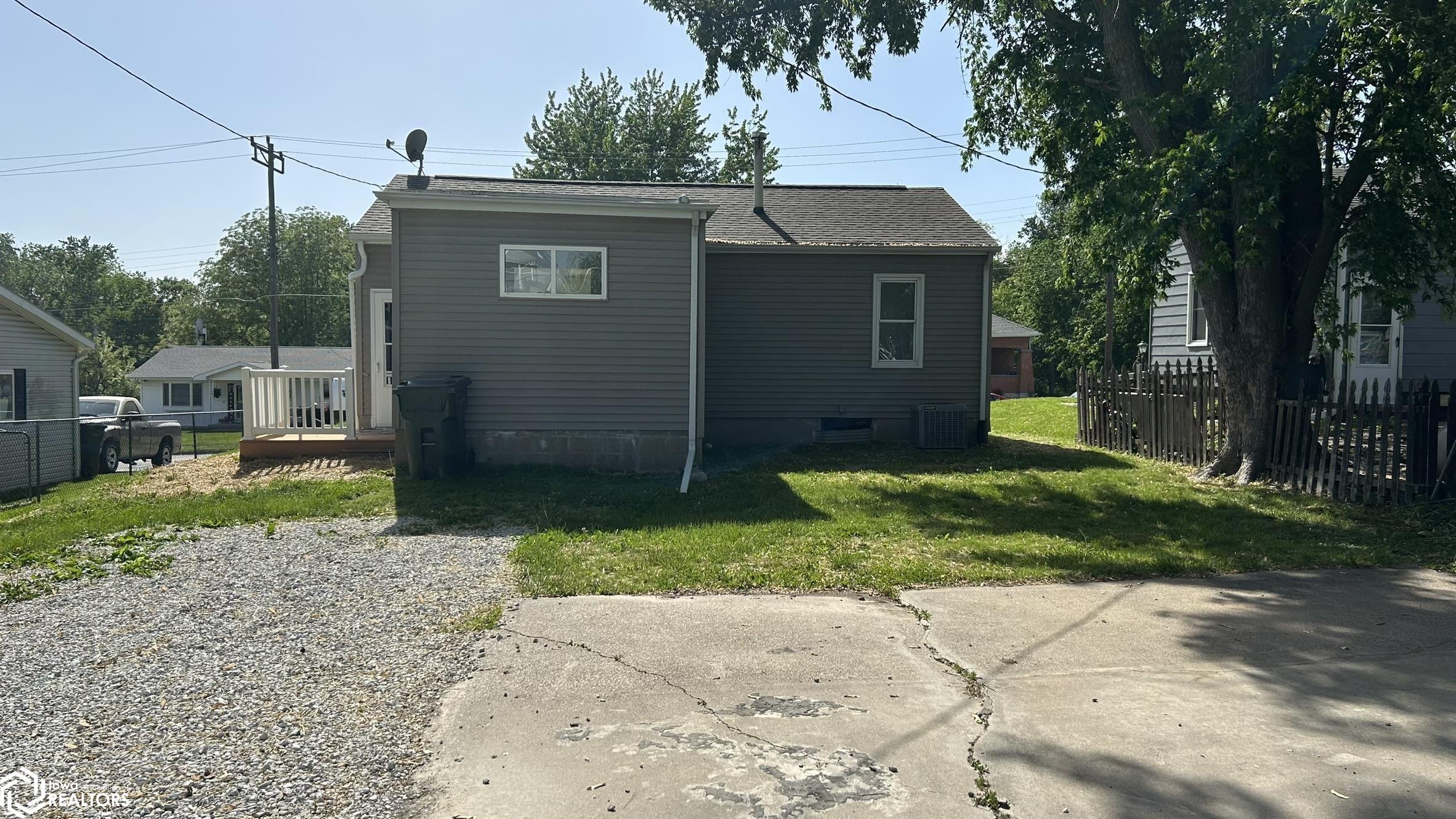 2413 Mckinley, Keokuk, Iowa image 16
