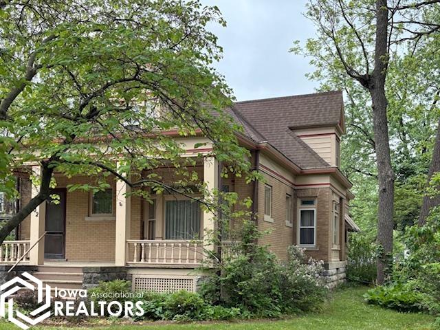 502 E Burlington Avenue, Fairfield, Iowa image 2