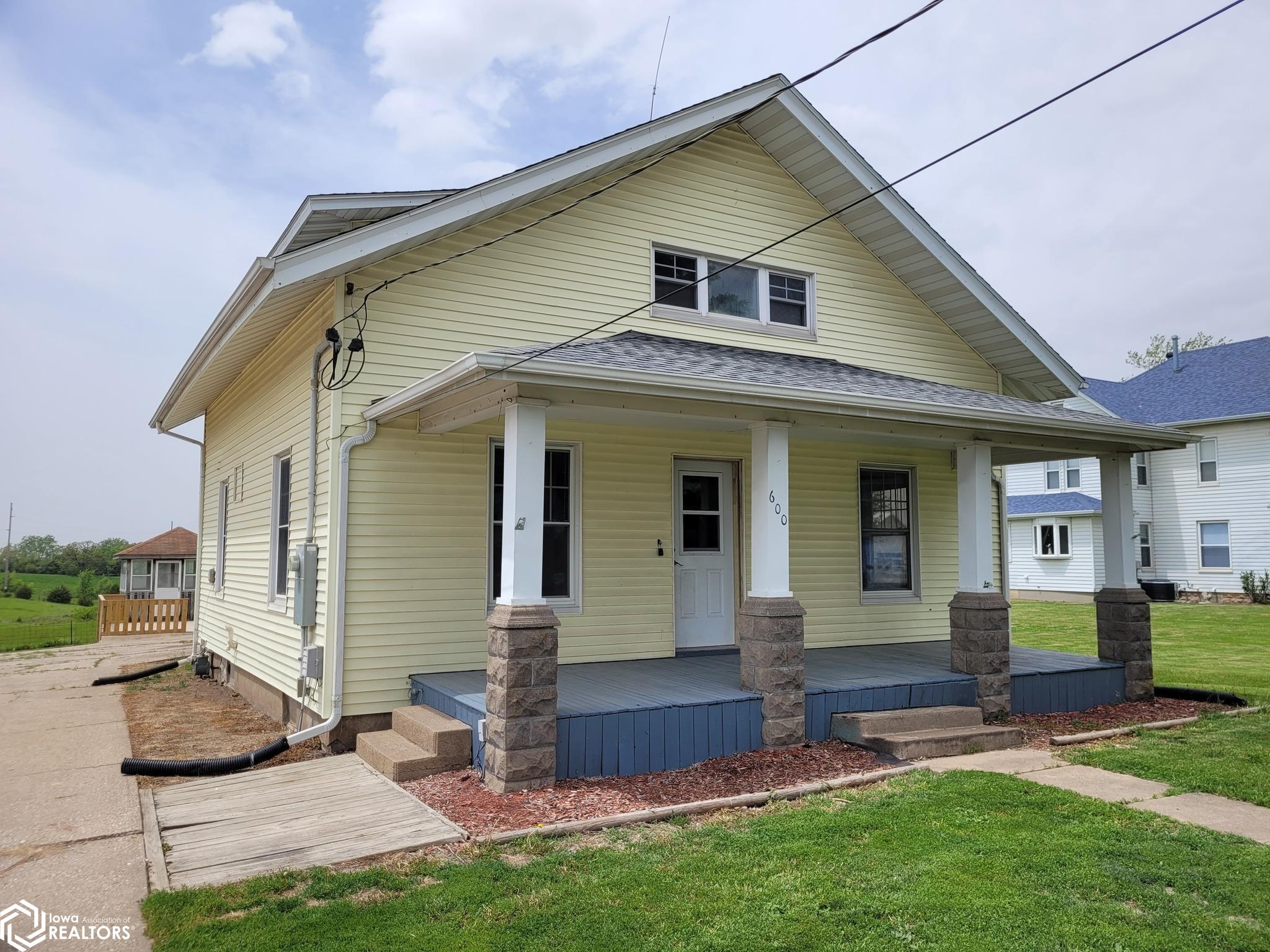 600 N Main Street, Sigourney, Iowa image 2