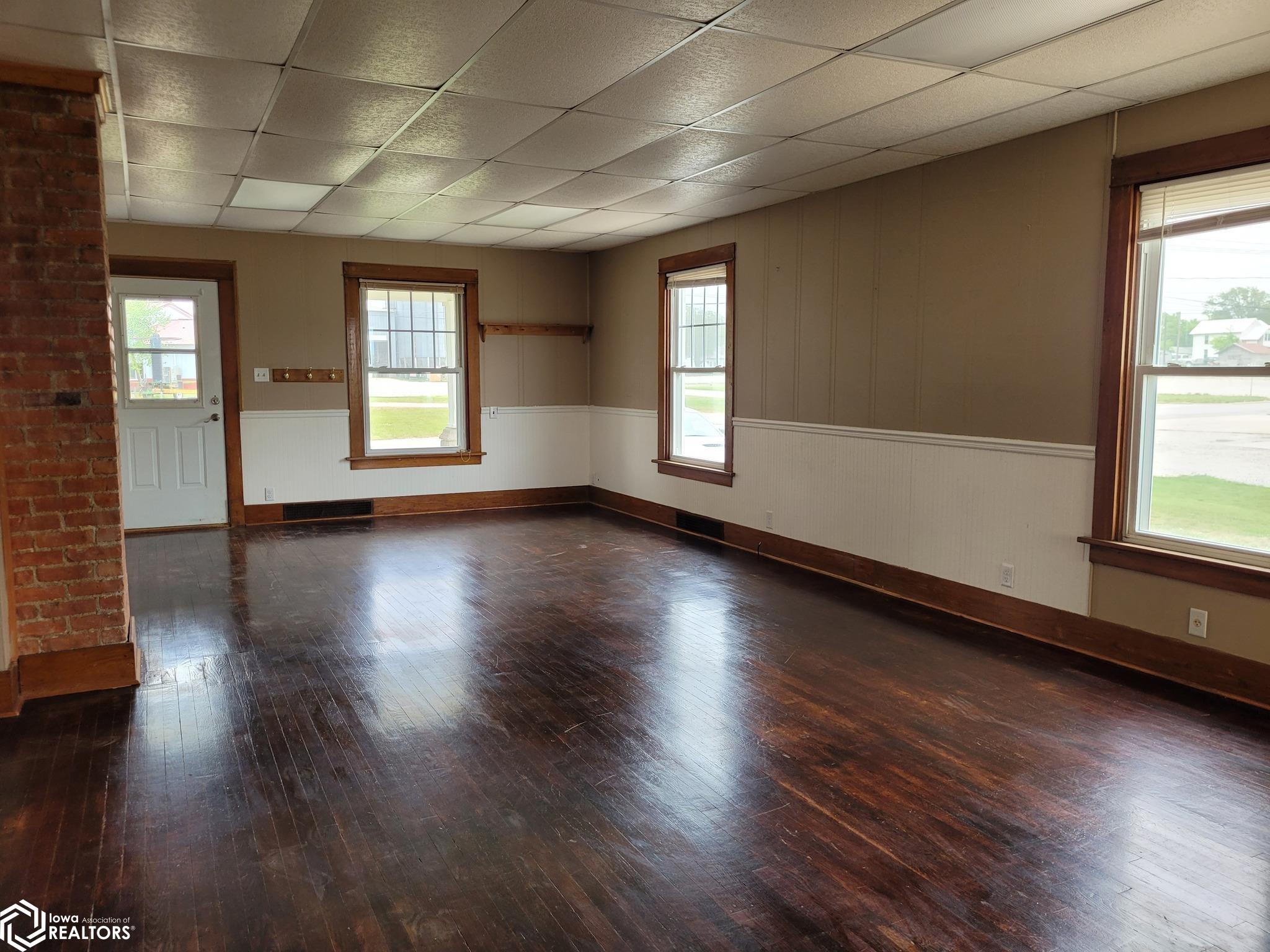 600 N Main Street, Sigourney, Iowa image 11