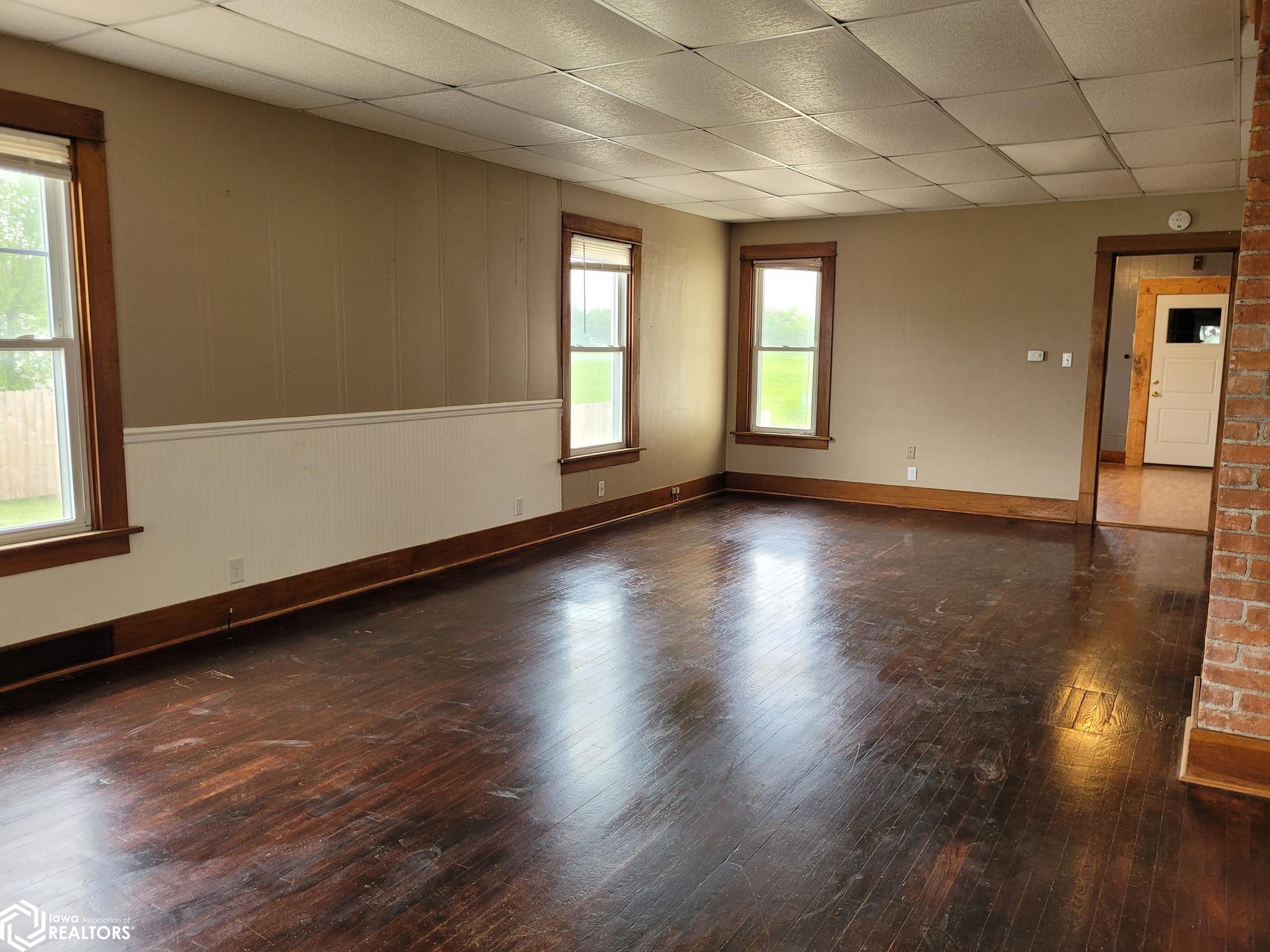 600 N Main Street, Sigourney, Iowa image 13