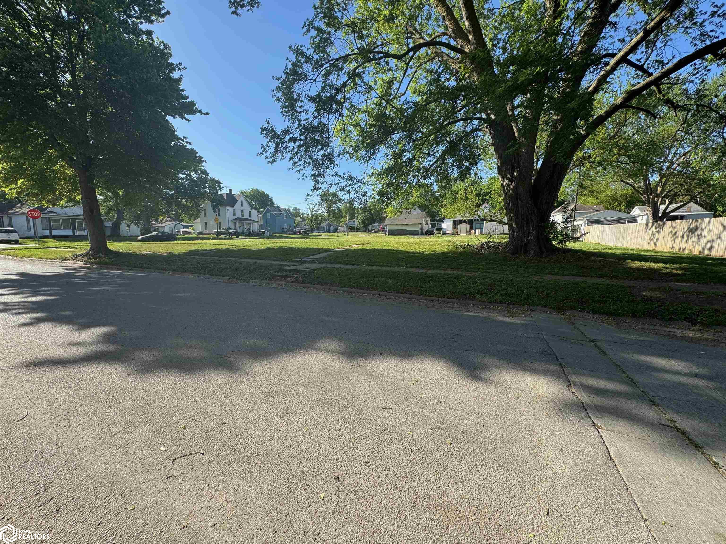 108 N Center & 102 W Lowell, Shenandoah, Iowa image 9