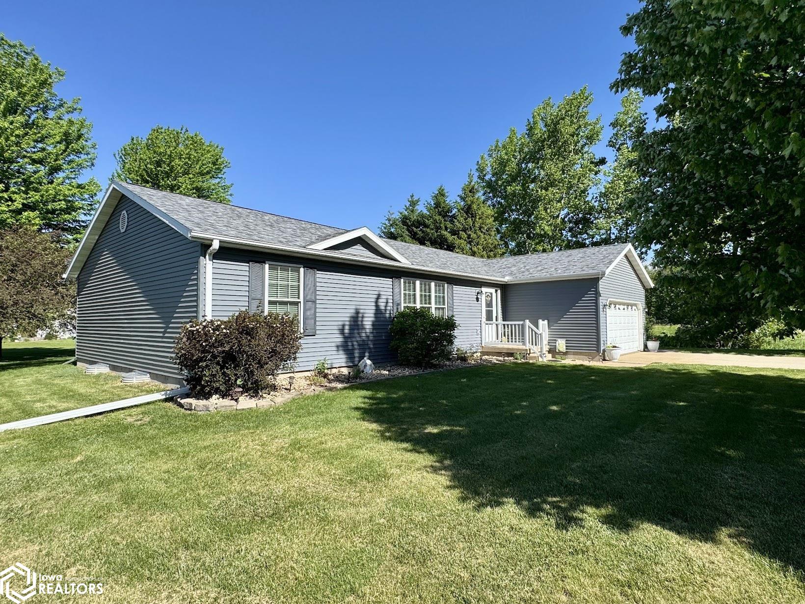 2601 S 14th Street, Burlington, Iowa image 1
