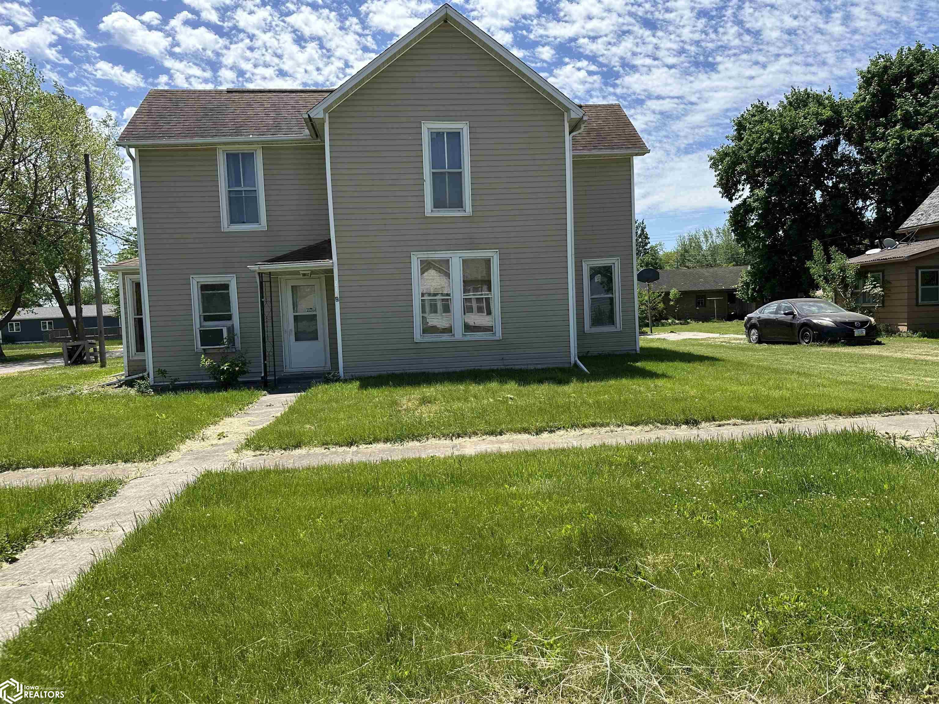 210 E Center Street, Winfield, Iowa image 3