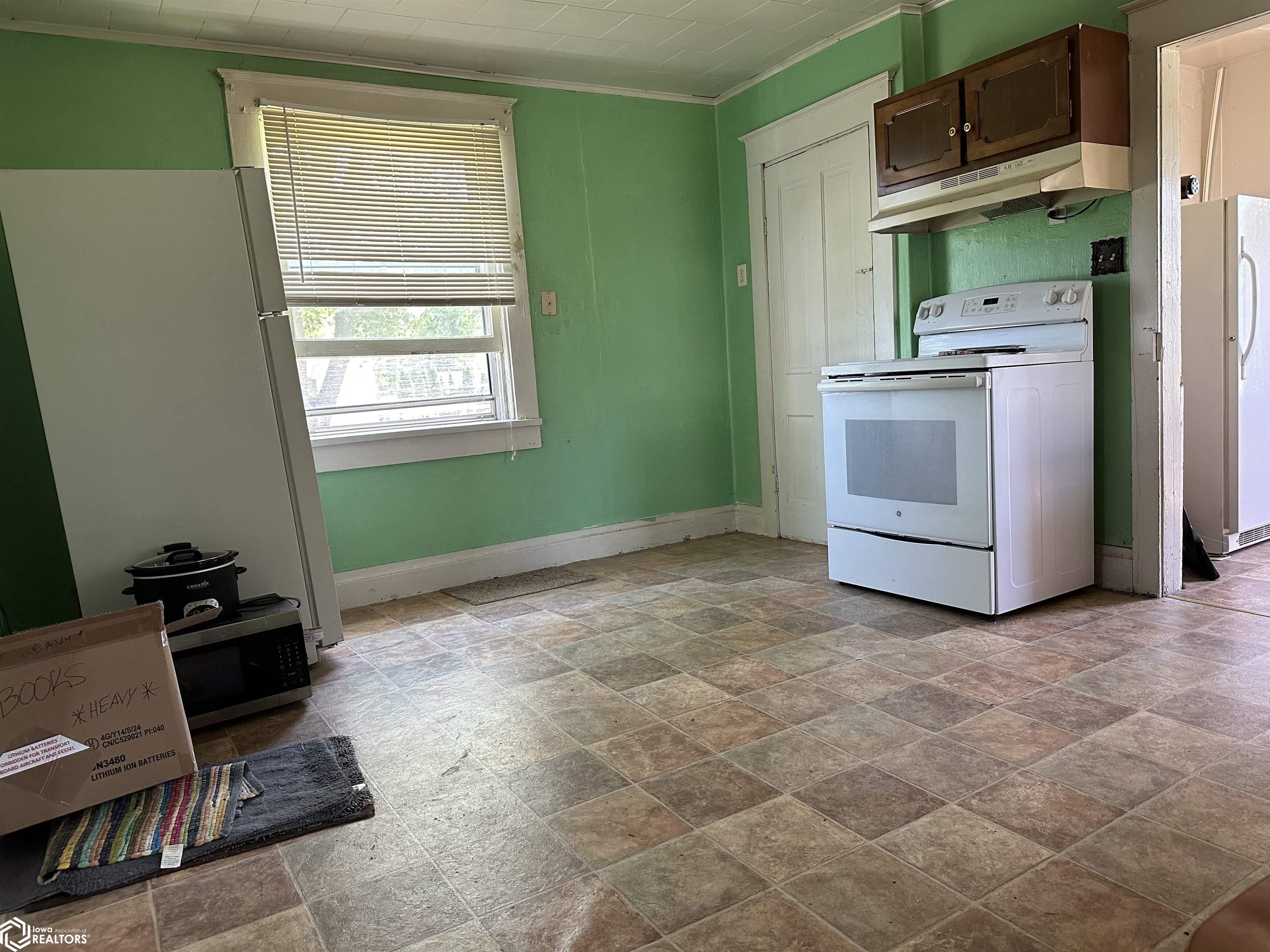210 E Center Street, Winfield, Iowa image 9