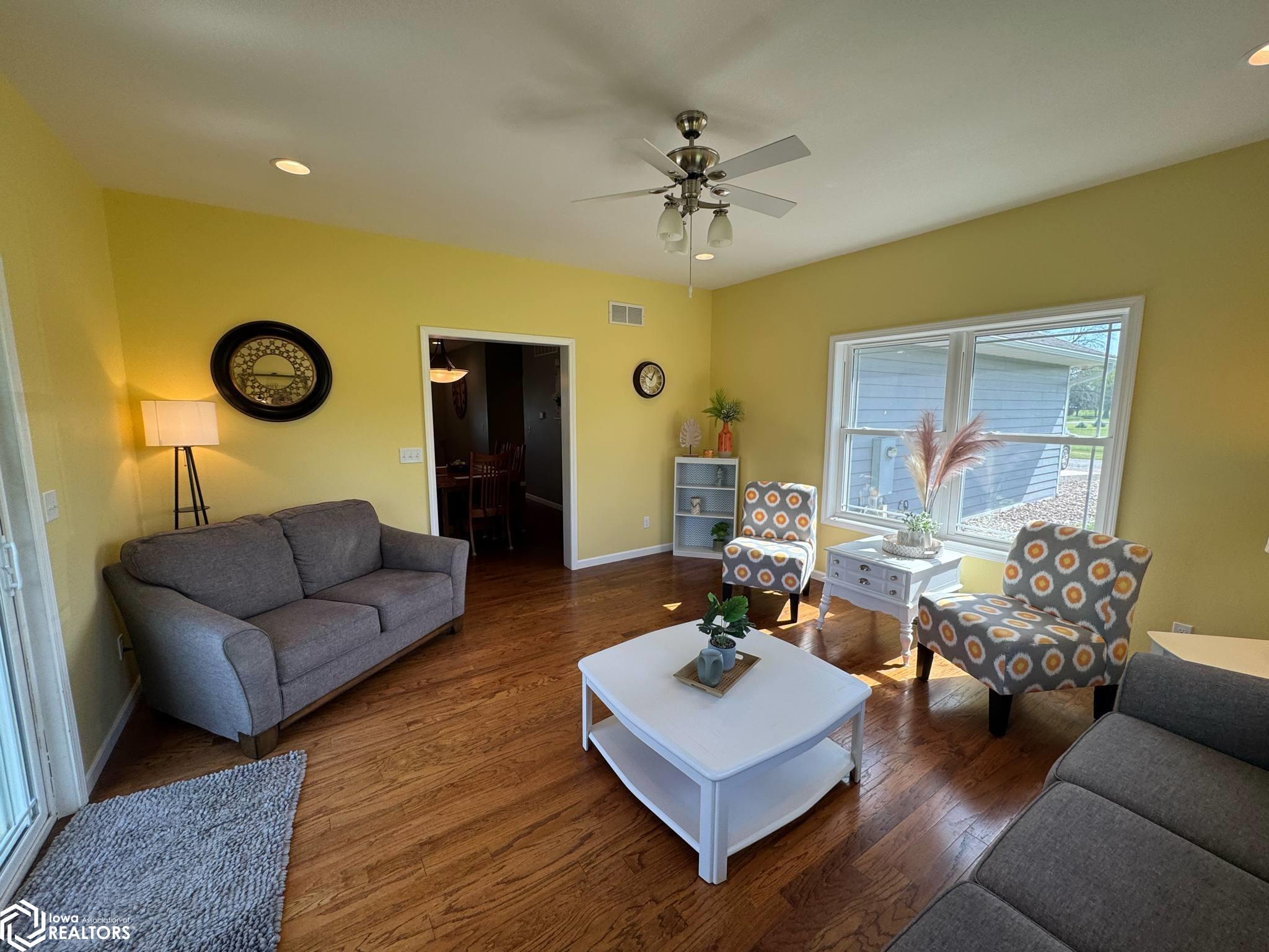 200 W Wright Street, Seymour, Iowa image 30
