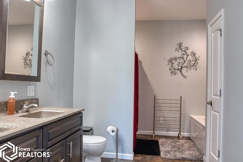 200 W Wright Street, Seymour, Iowa image 38