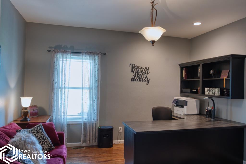 200 W Wright Street, Seymour, Iowa image 47
