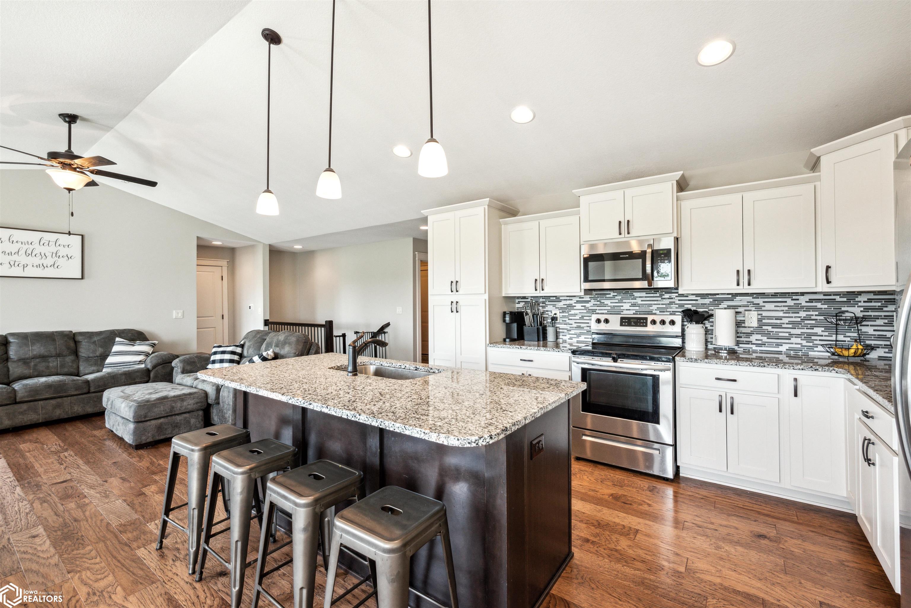 629 Mallard Pointe Drive, Bondurant, Iowa image 11