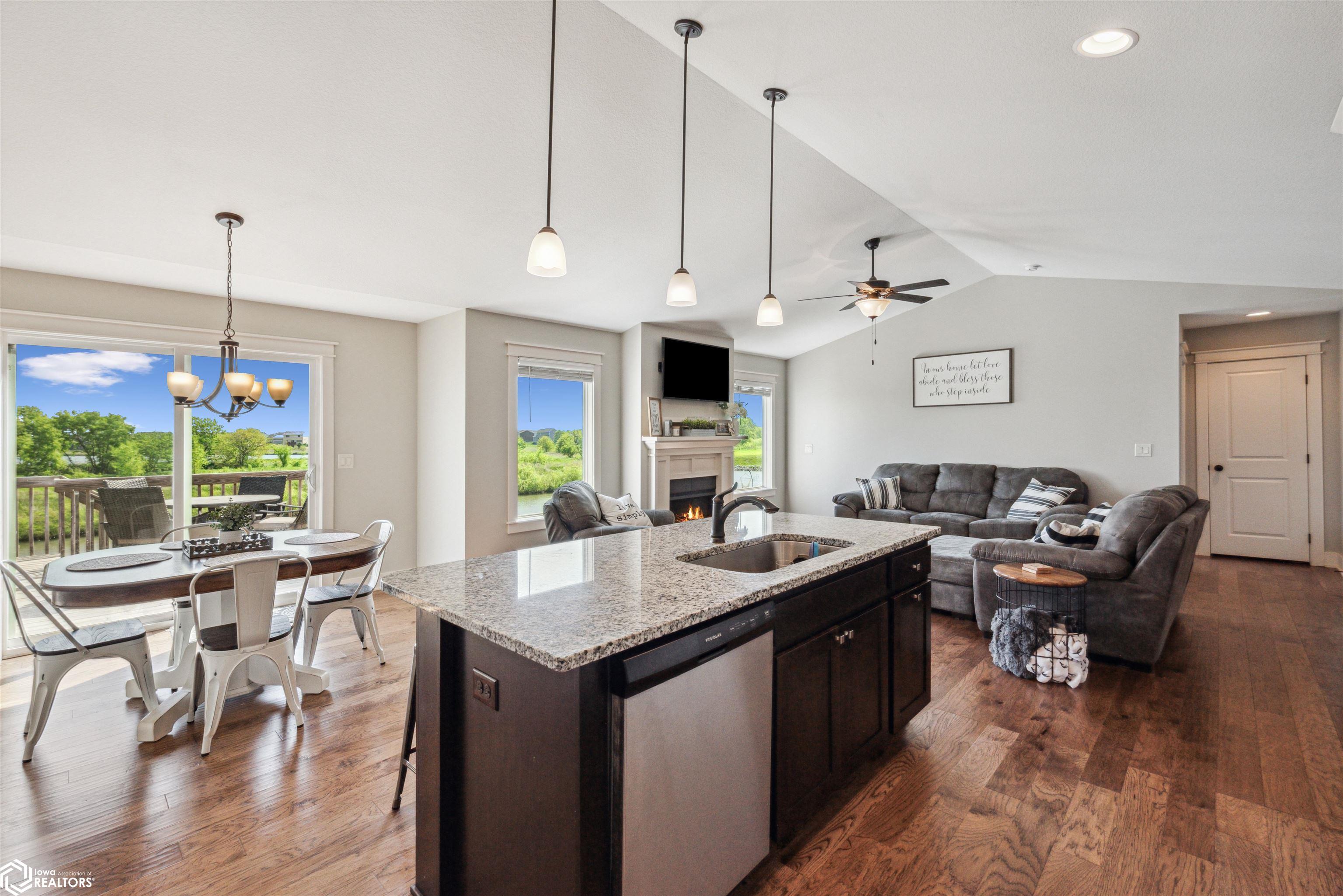 629 Mallard Pointe Drive, Bondurant, Iowa image 12