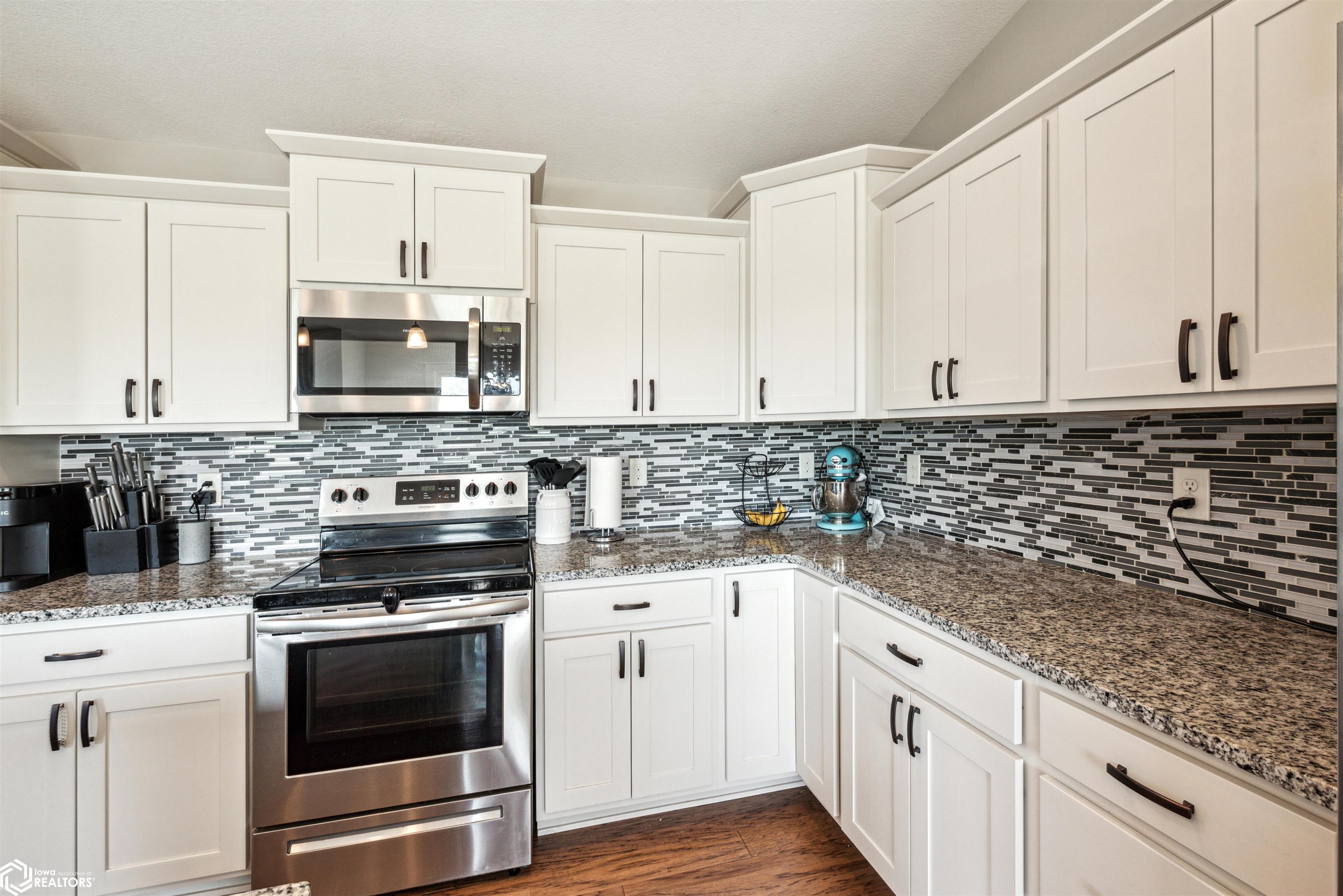 629 Mallard Pointe Drive, Bondurant, Iowa image 15