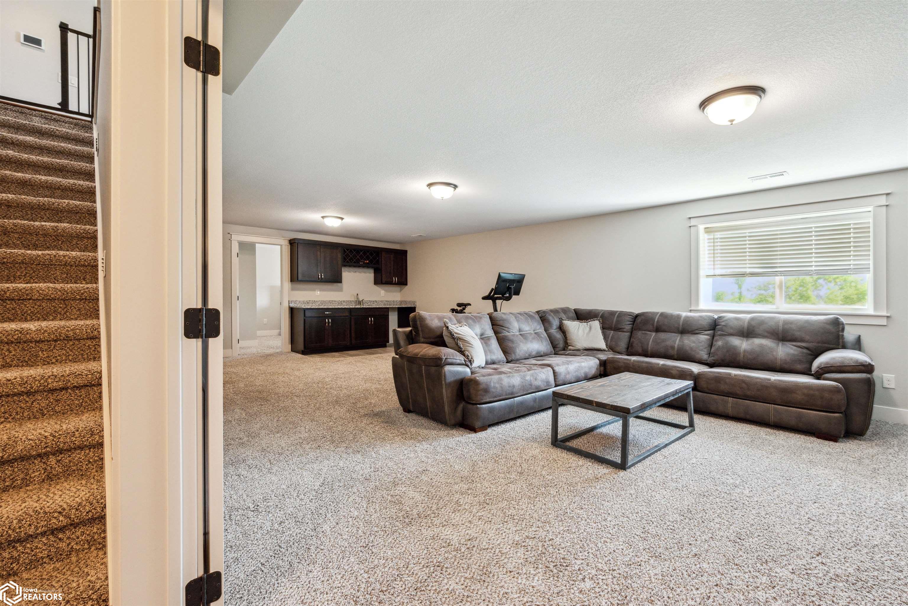 629 Mallard Pointe Drive, Bondurant, Iowa image 27