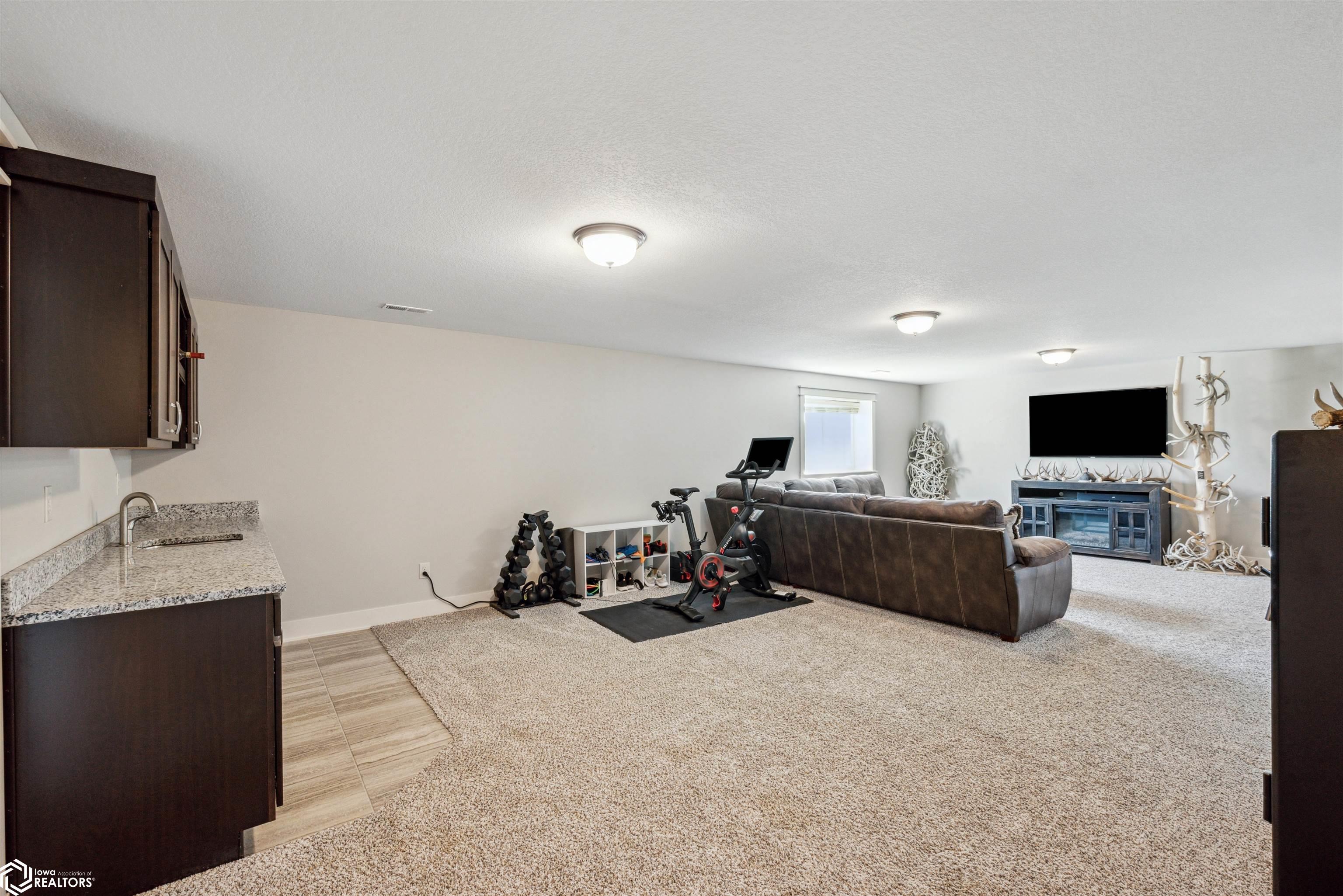 629 Mallard Pointe Drive, Bondurant, Iowa image 30