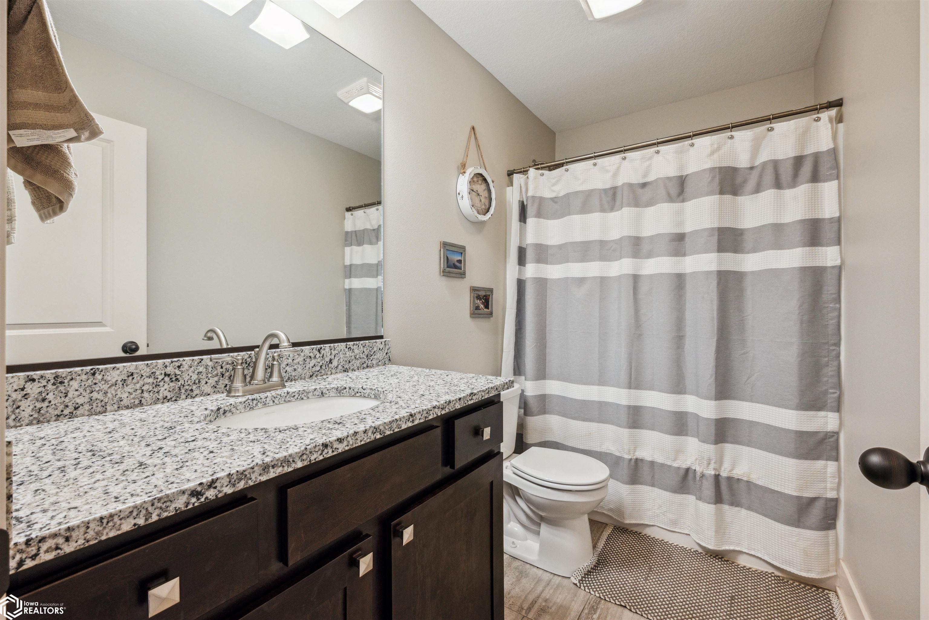 629 Mallard Pointe Drive, Bondurant, Iowa image 7