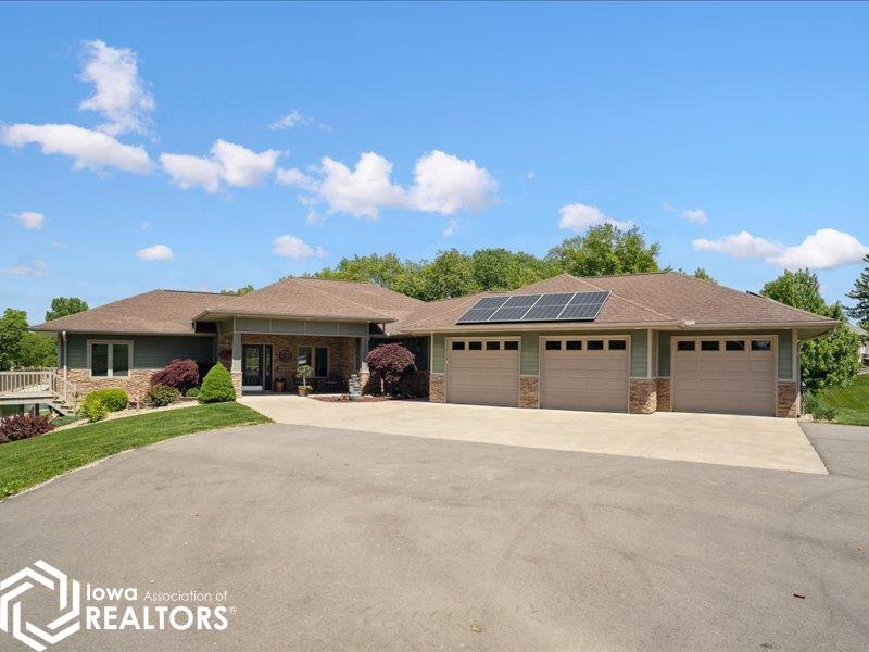 2797 Brentwood Road, Fort Madison, Iowa image 2