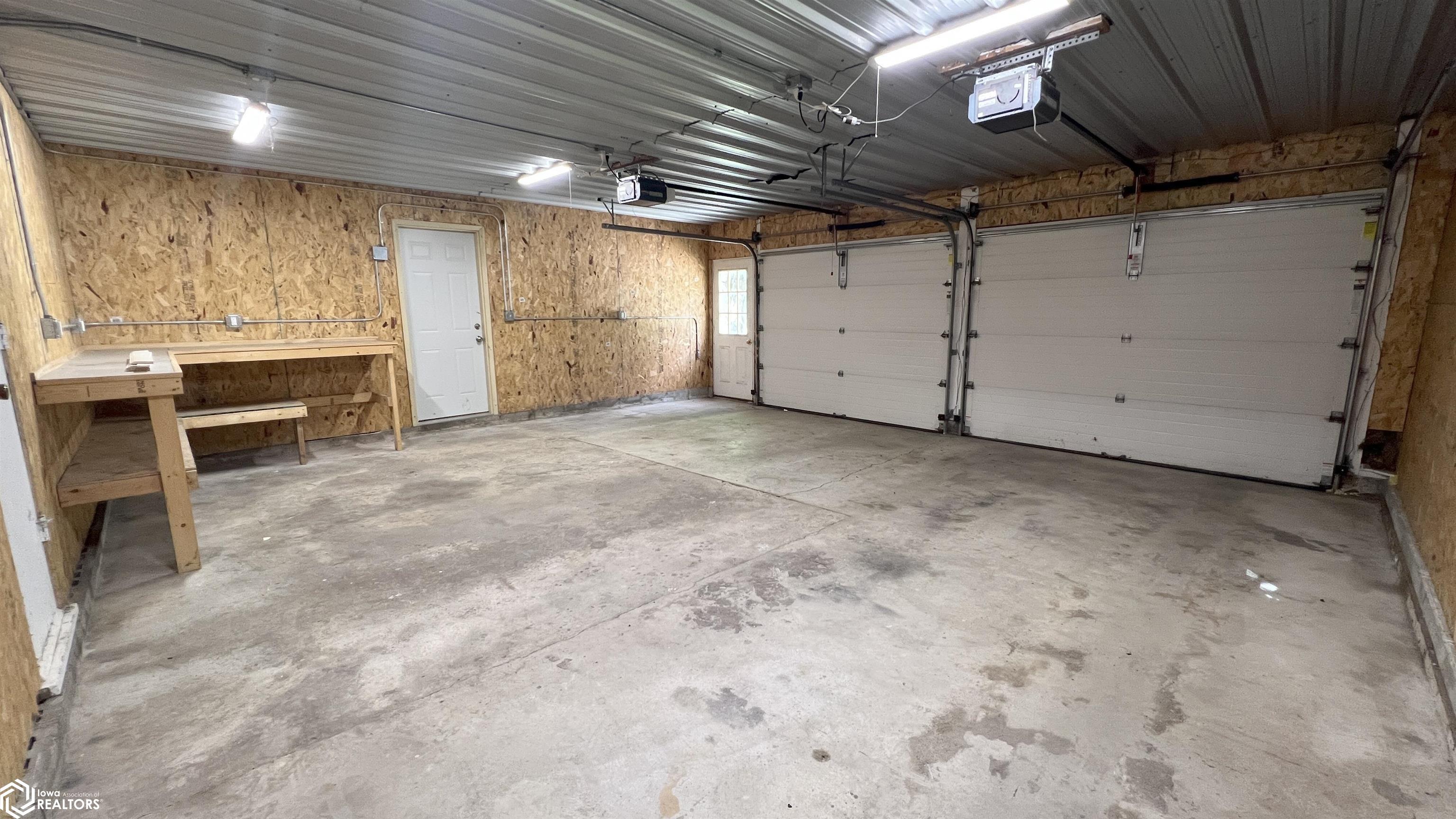 1031 10th Street, Mason City, Iowa image 21