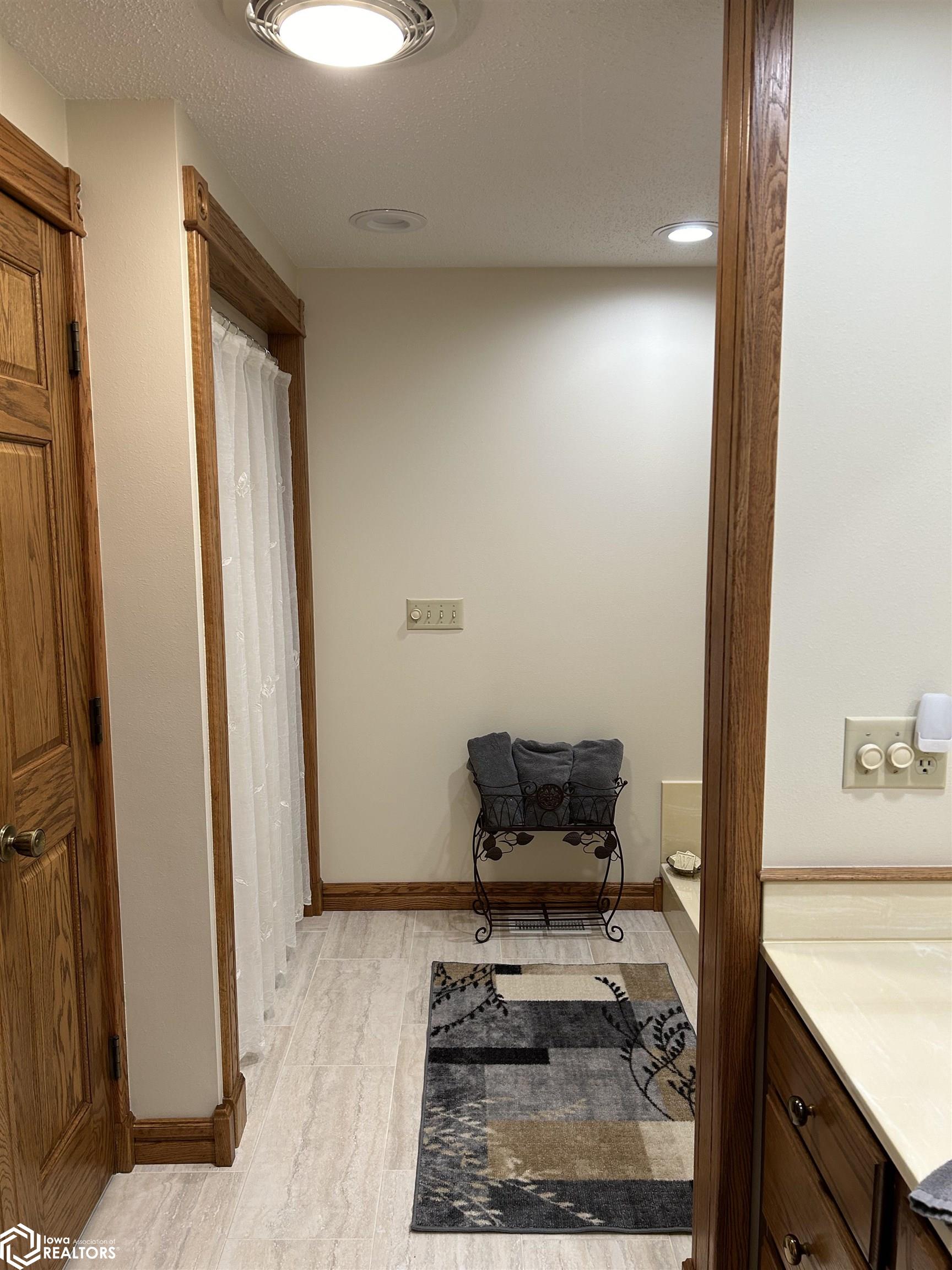 1011 Middle Street, Mediapolis, Iowa image 32