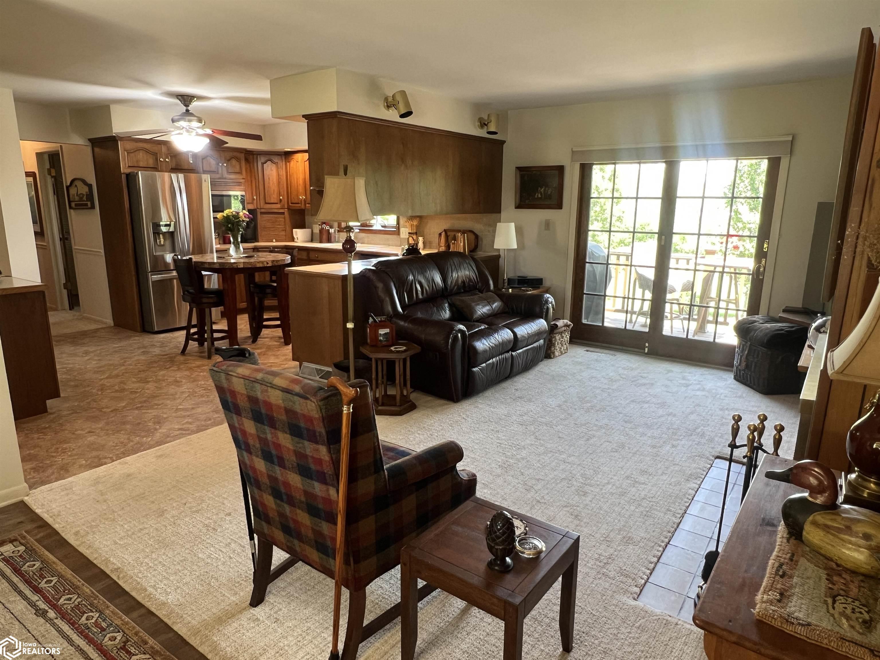 1221 Glenview Circle, Fairfield, Iowa image 6