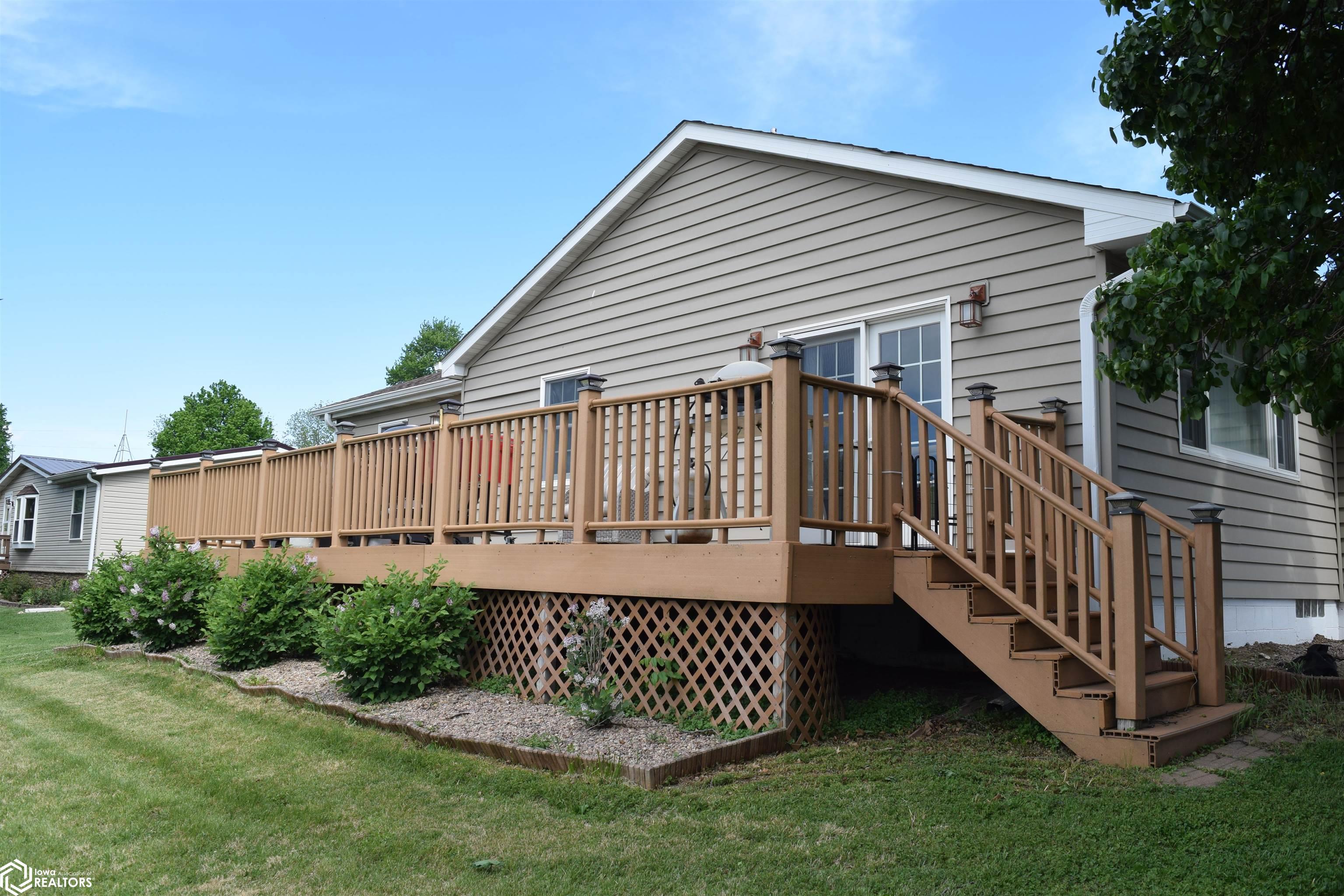 402 3rd Street, Portsmouth, Iowa image 4