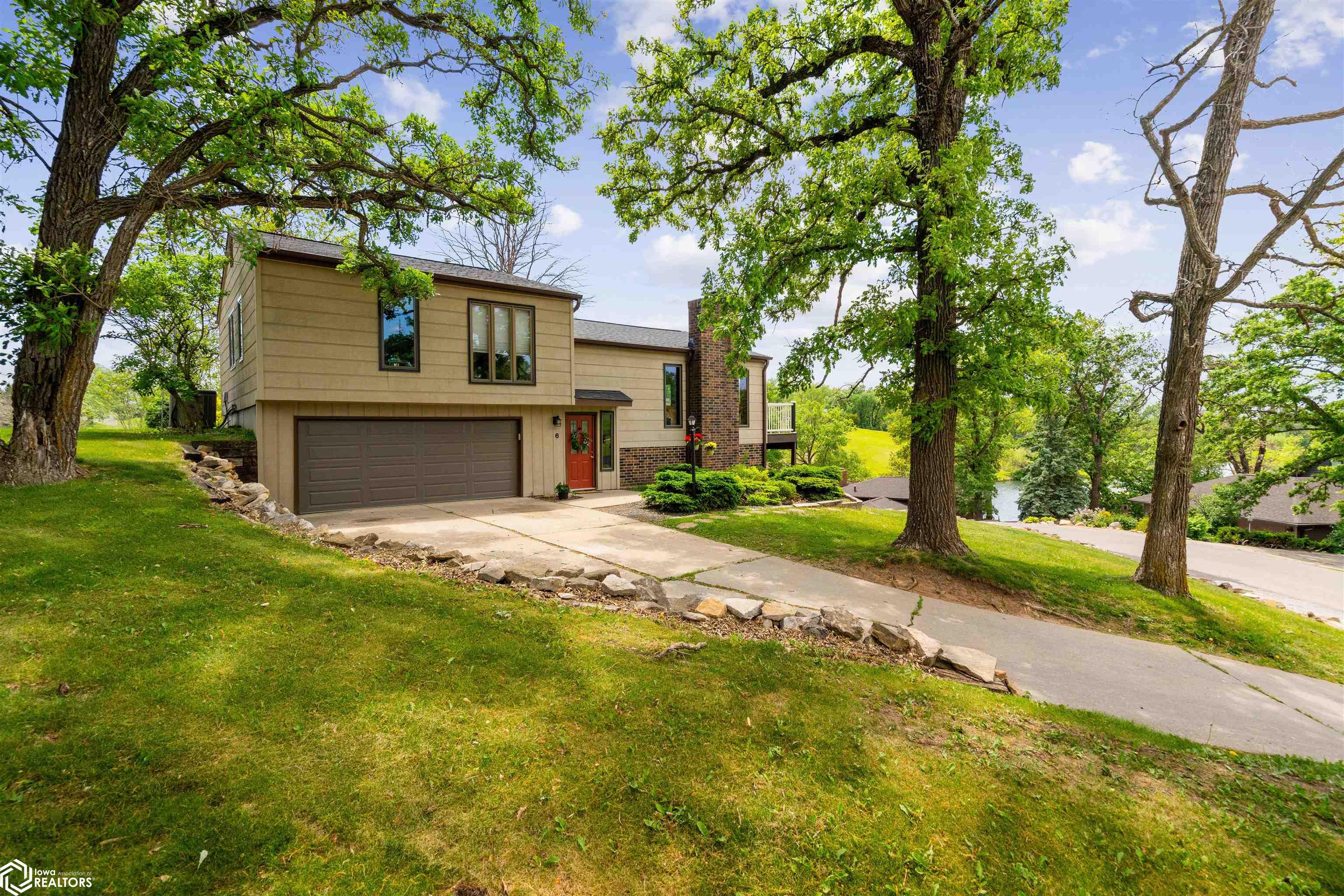 6 Fore Seasons Drive, Grinnell, Iowa image 2