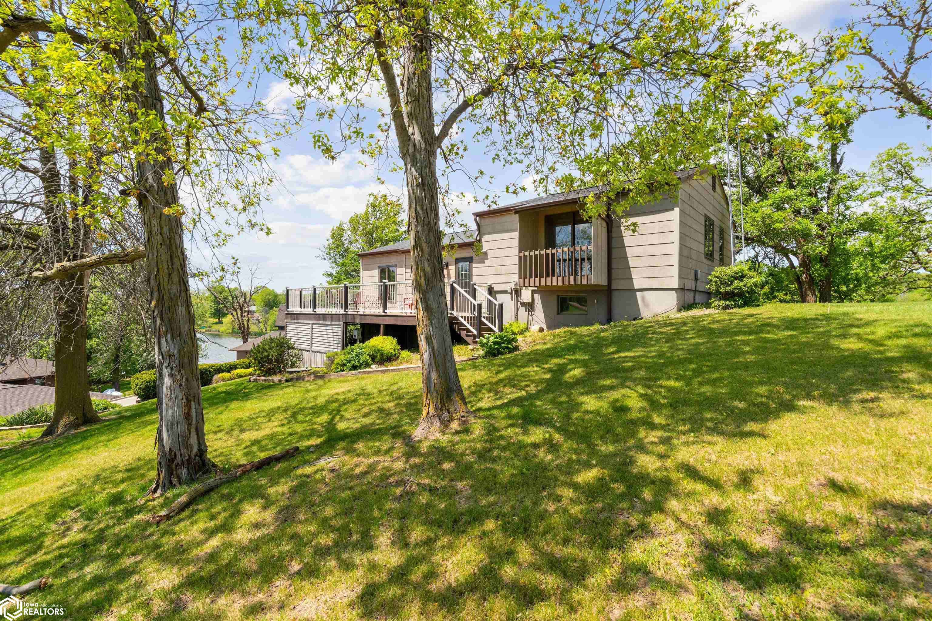 6 Fore Seasons Drive, Grinnell, Iowa image 32