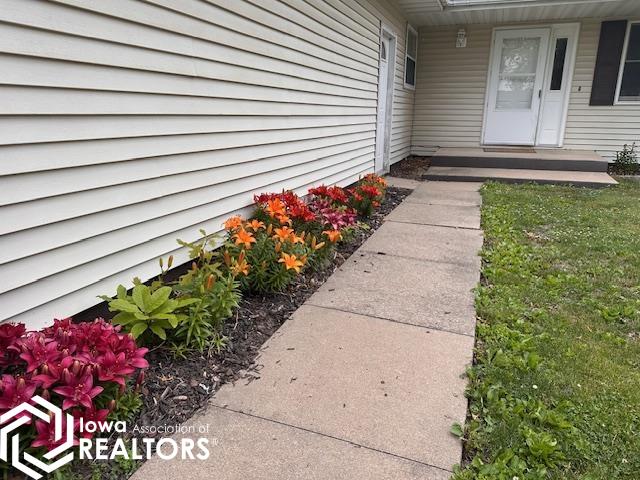 627 Edwards Drive, Ottumwa, Iowa image 3