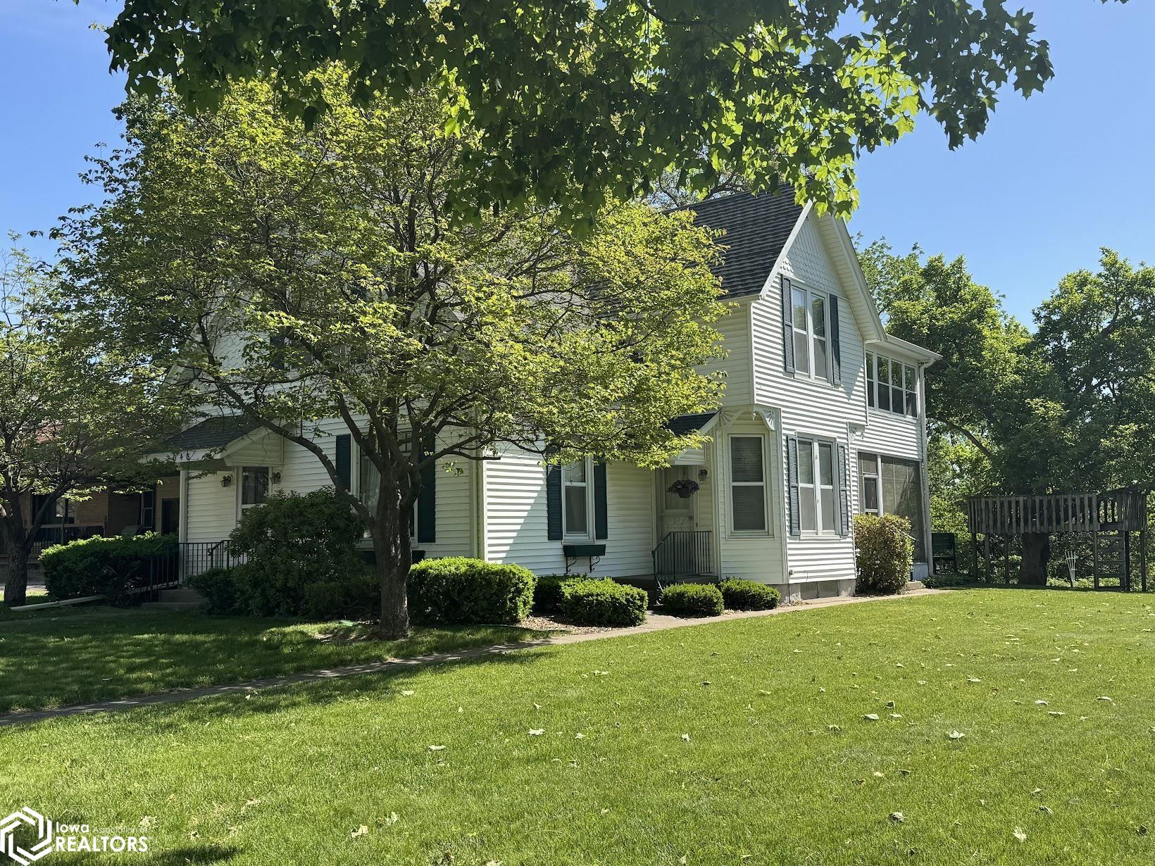 2040 Highland Avenue, Burlington, Iowa image 2