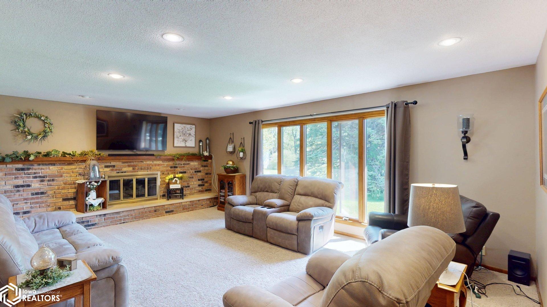 1265 Division St, Garner, Iowa image 12