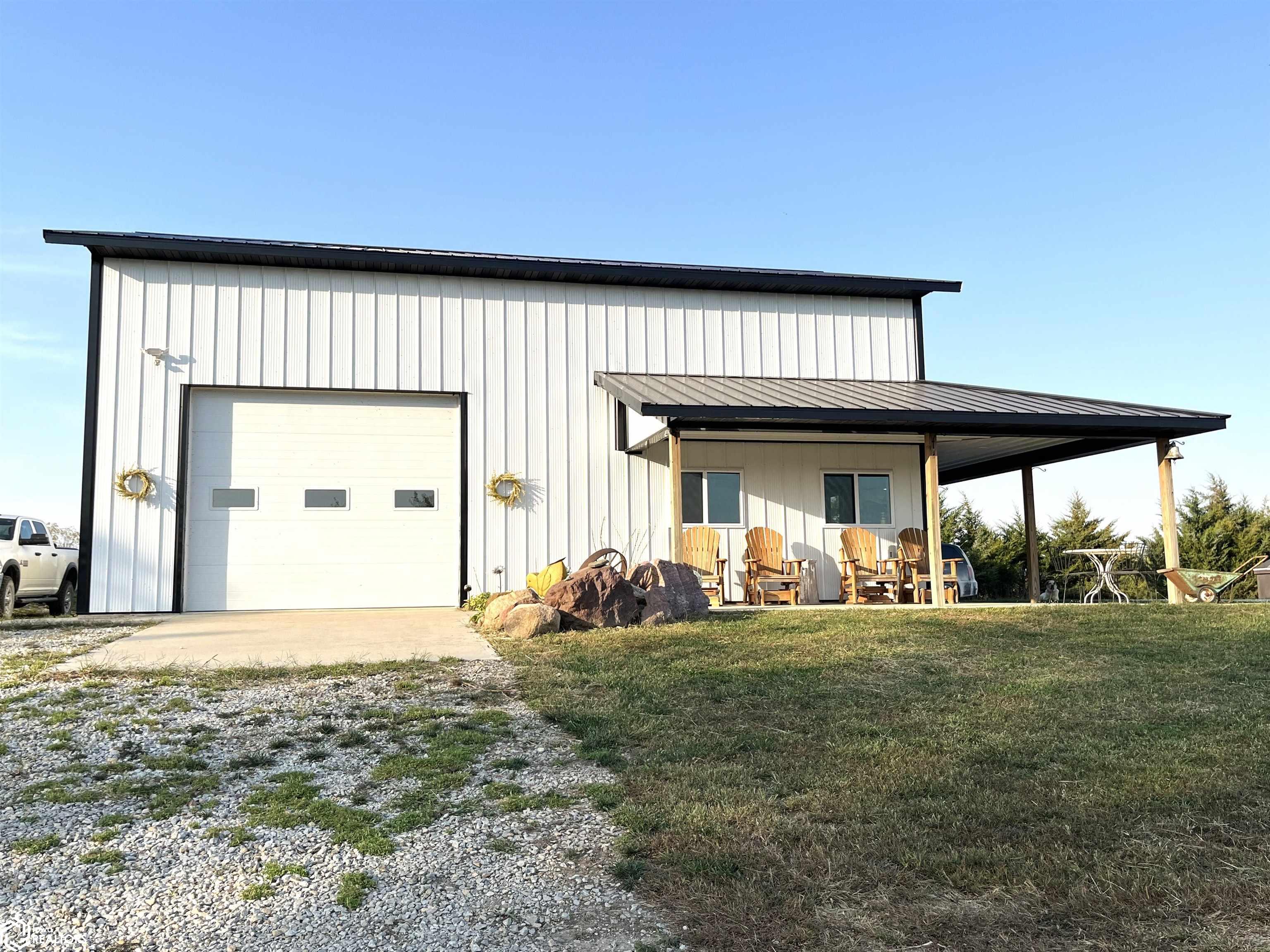 18756 Lakeview Road, Leon, Iowa image 1