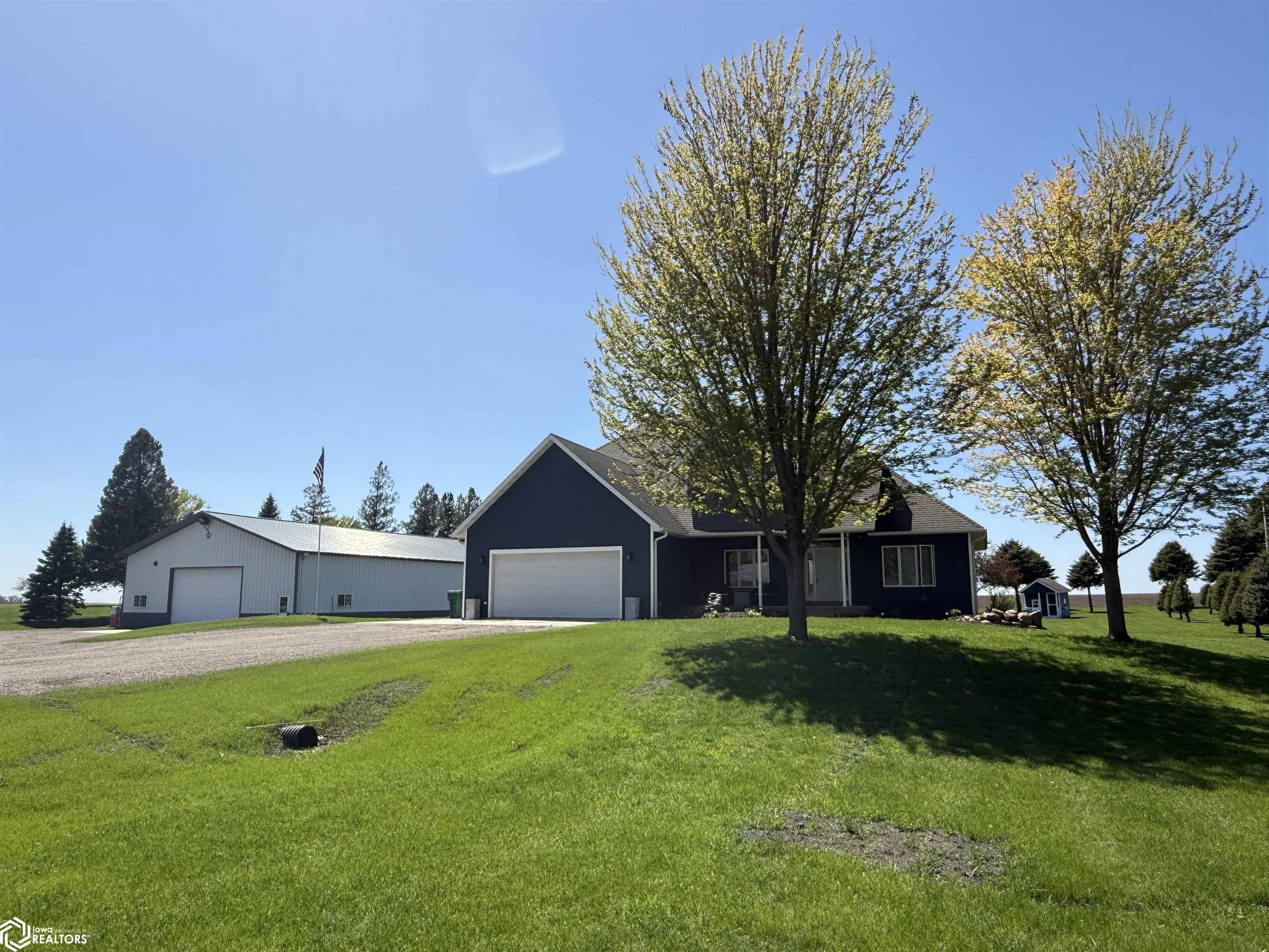 420 Helgren Street, Thompson, Iowa image 1