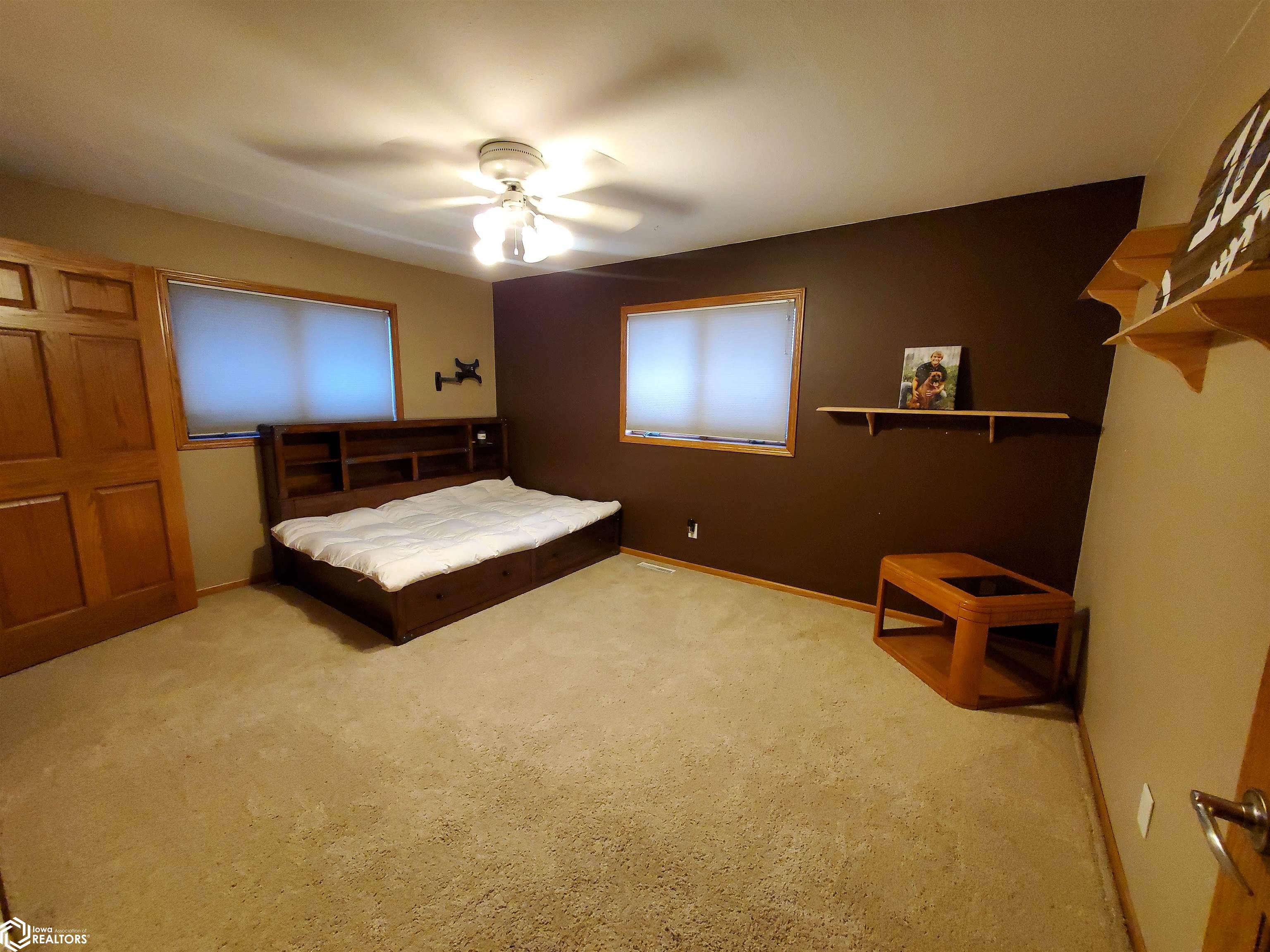 420 Helgren Street, Thompson, Iowa image 42