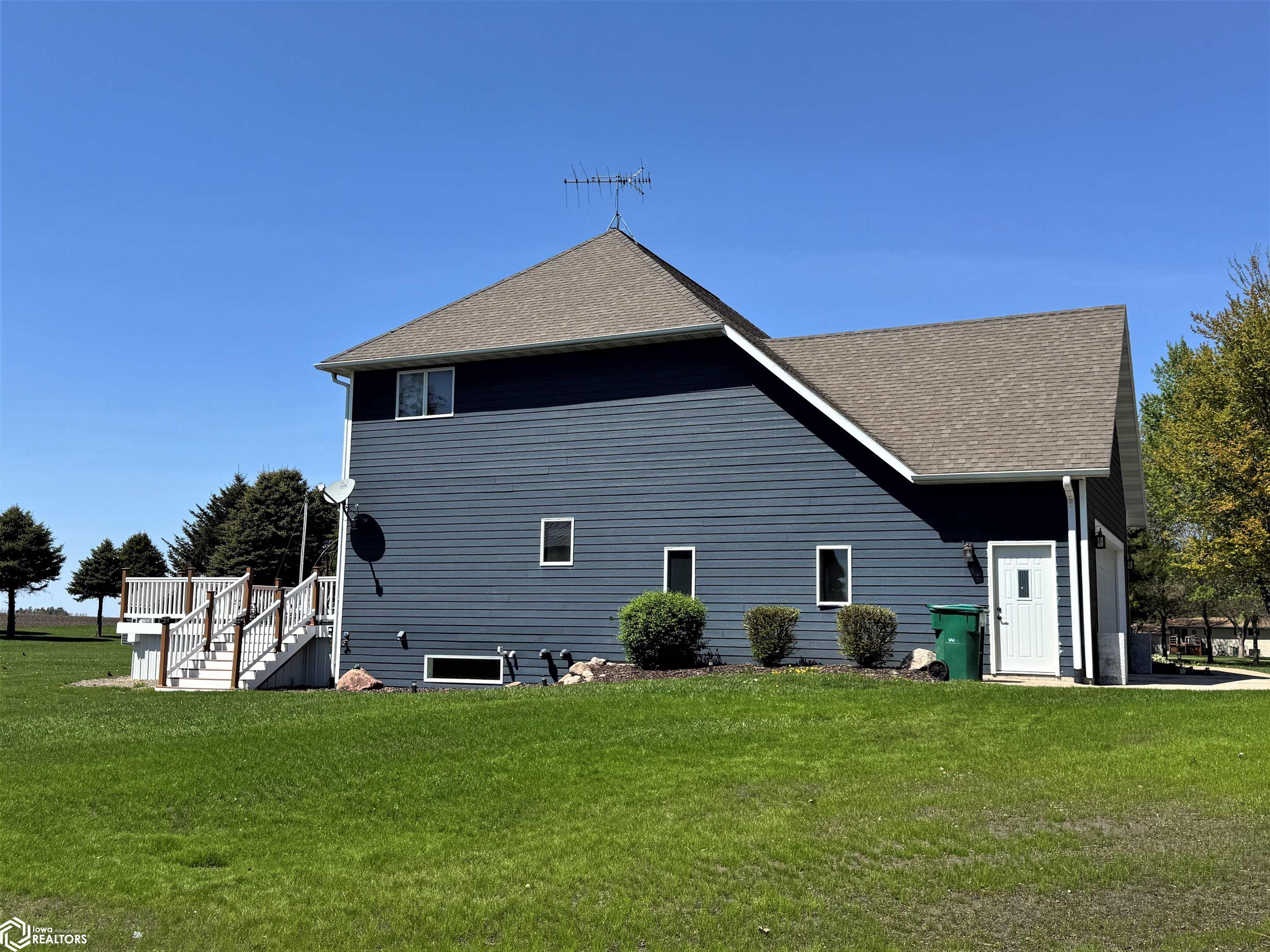 420 Helgren Street, Thompson, Iowa image 8