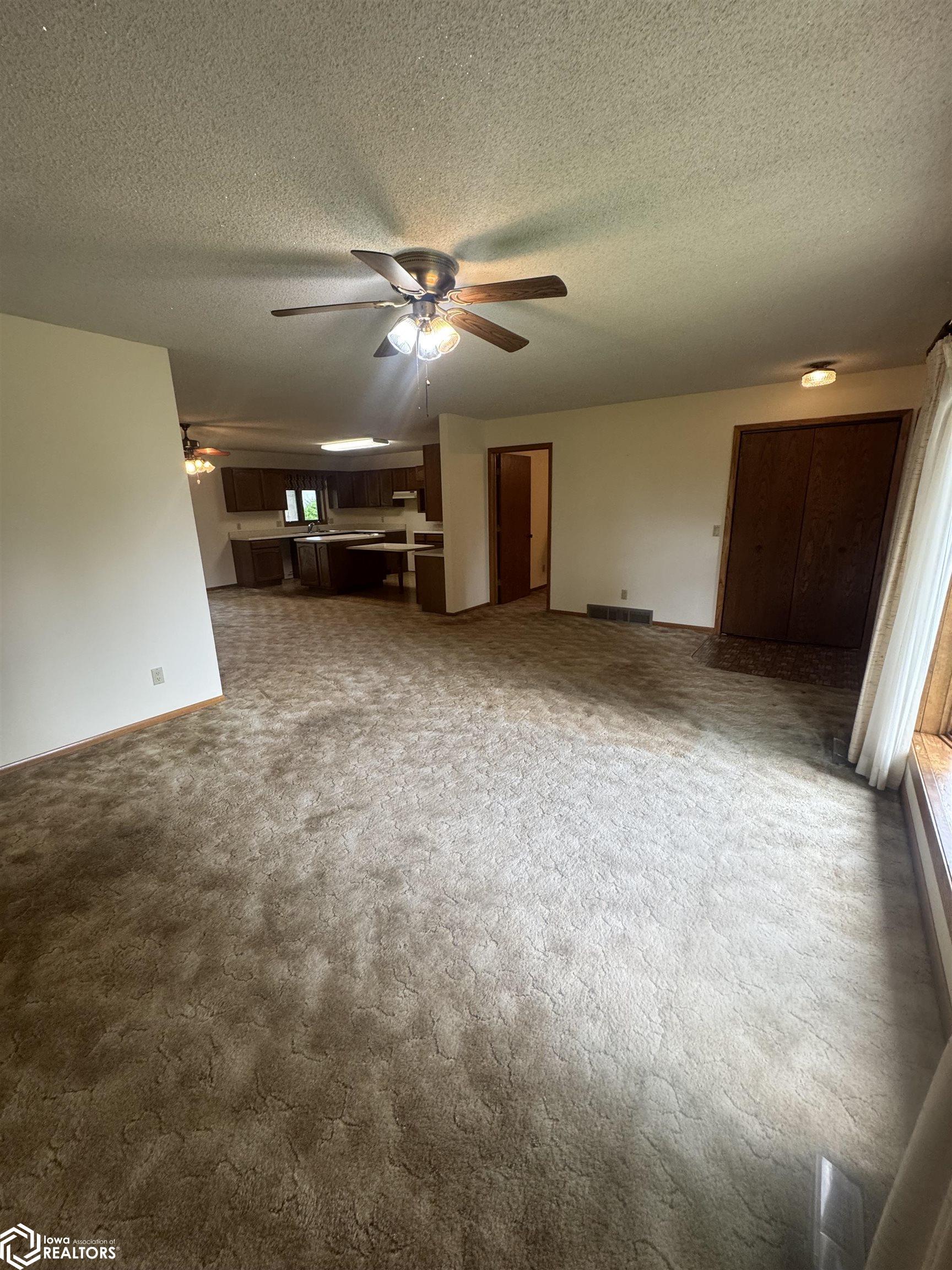605 Pioneer Road, Reinbeck, Iowa image 12