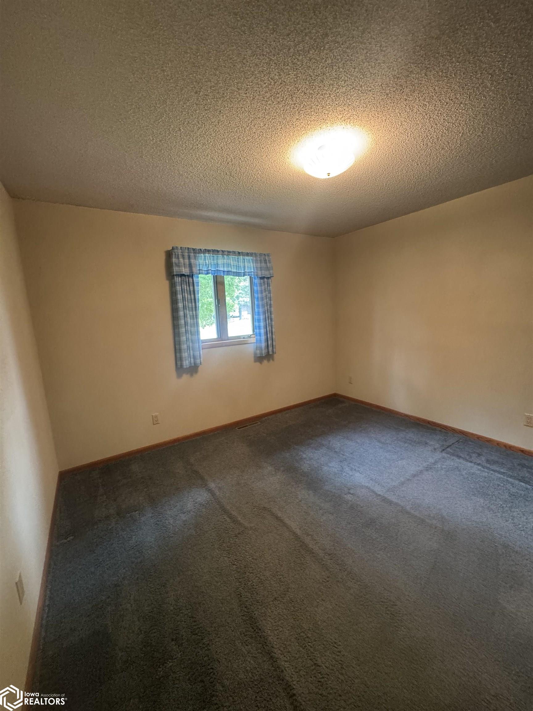 605 Pioneer Road, Reinbeck, Iowa image 17