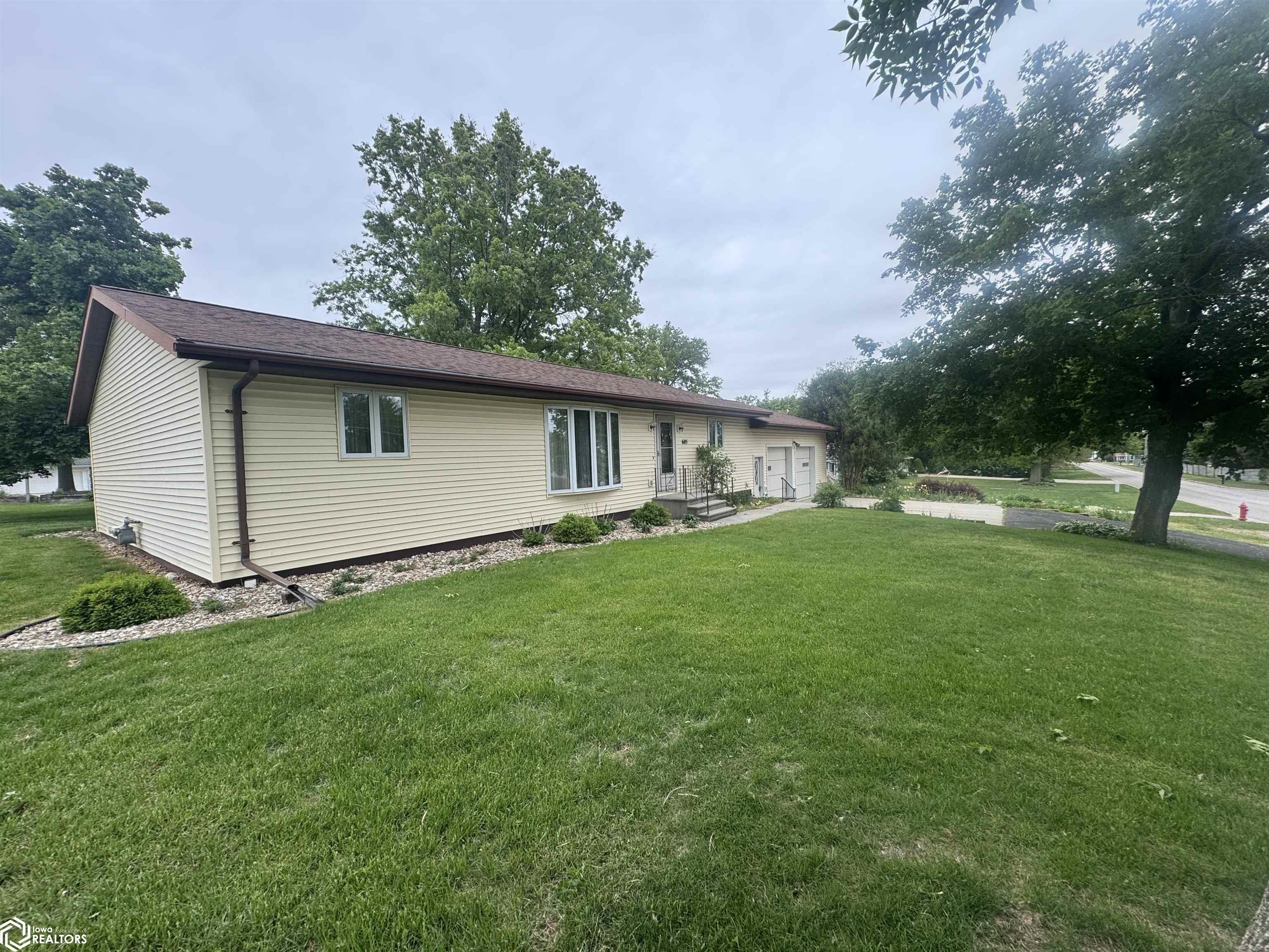 605 Pioneer Road, Reinbeck, Iowa image 4