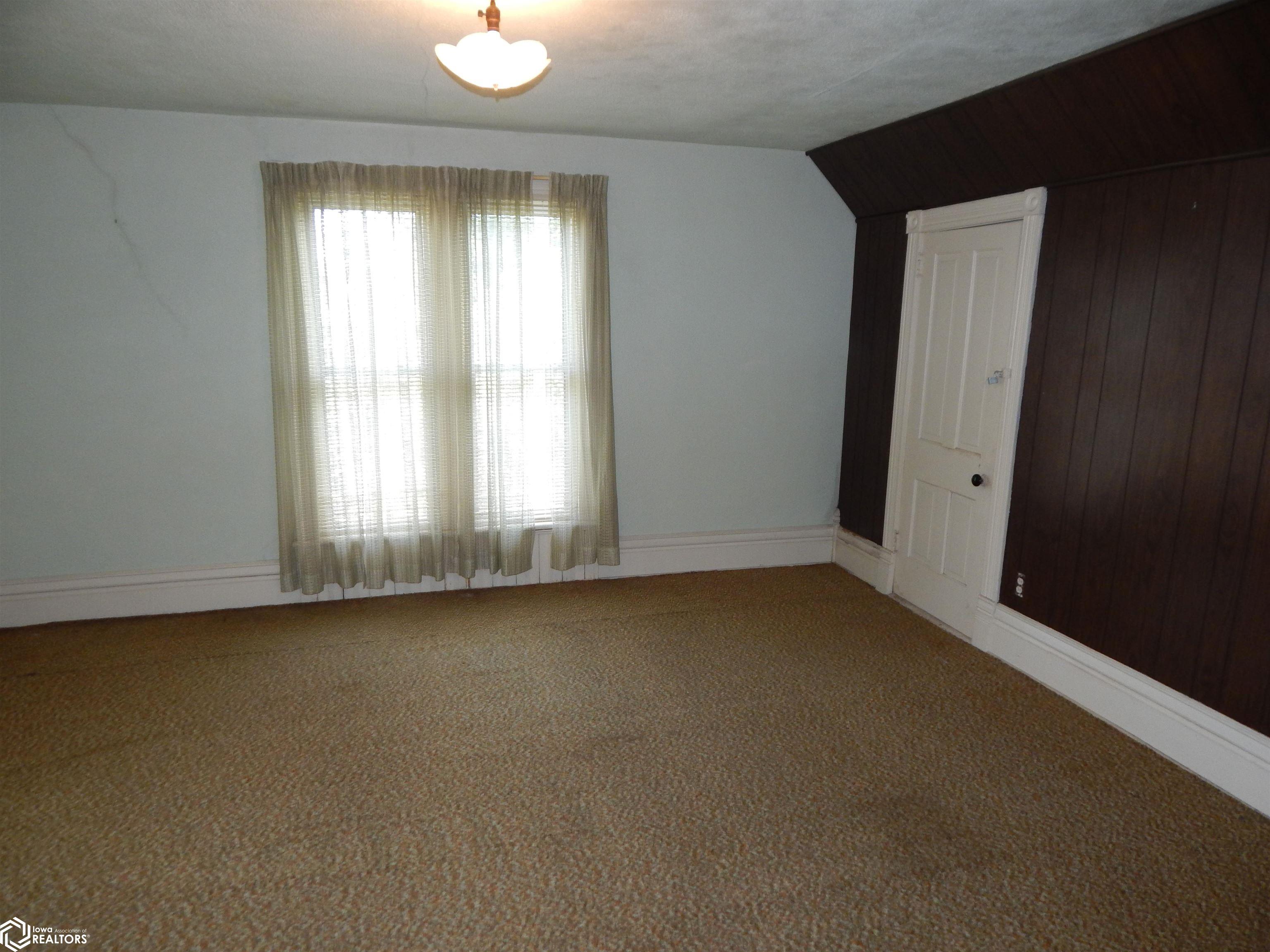 1813 14th Avenue, Eldora, Iowa image 15