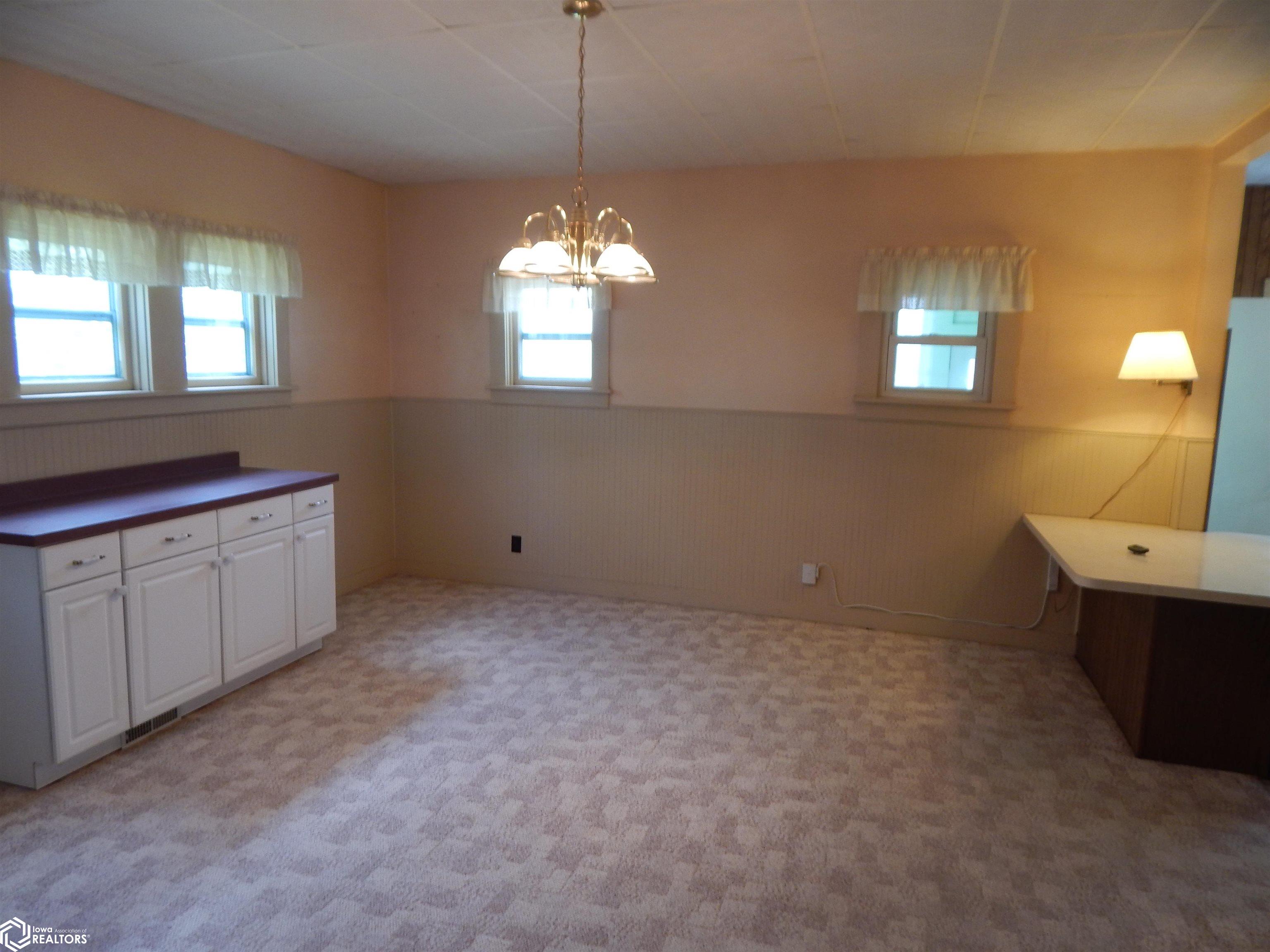 1813 14th Avenue, Eldora, Iowa image 4