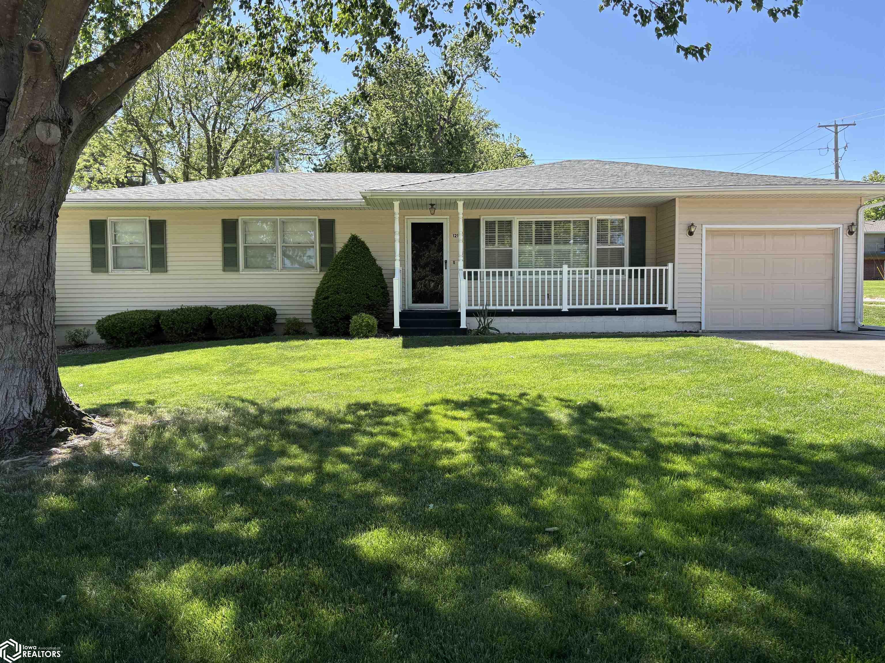 1213 Circle Drive, Red Oak, Iowa image 3