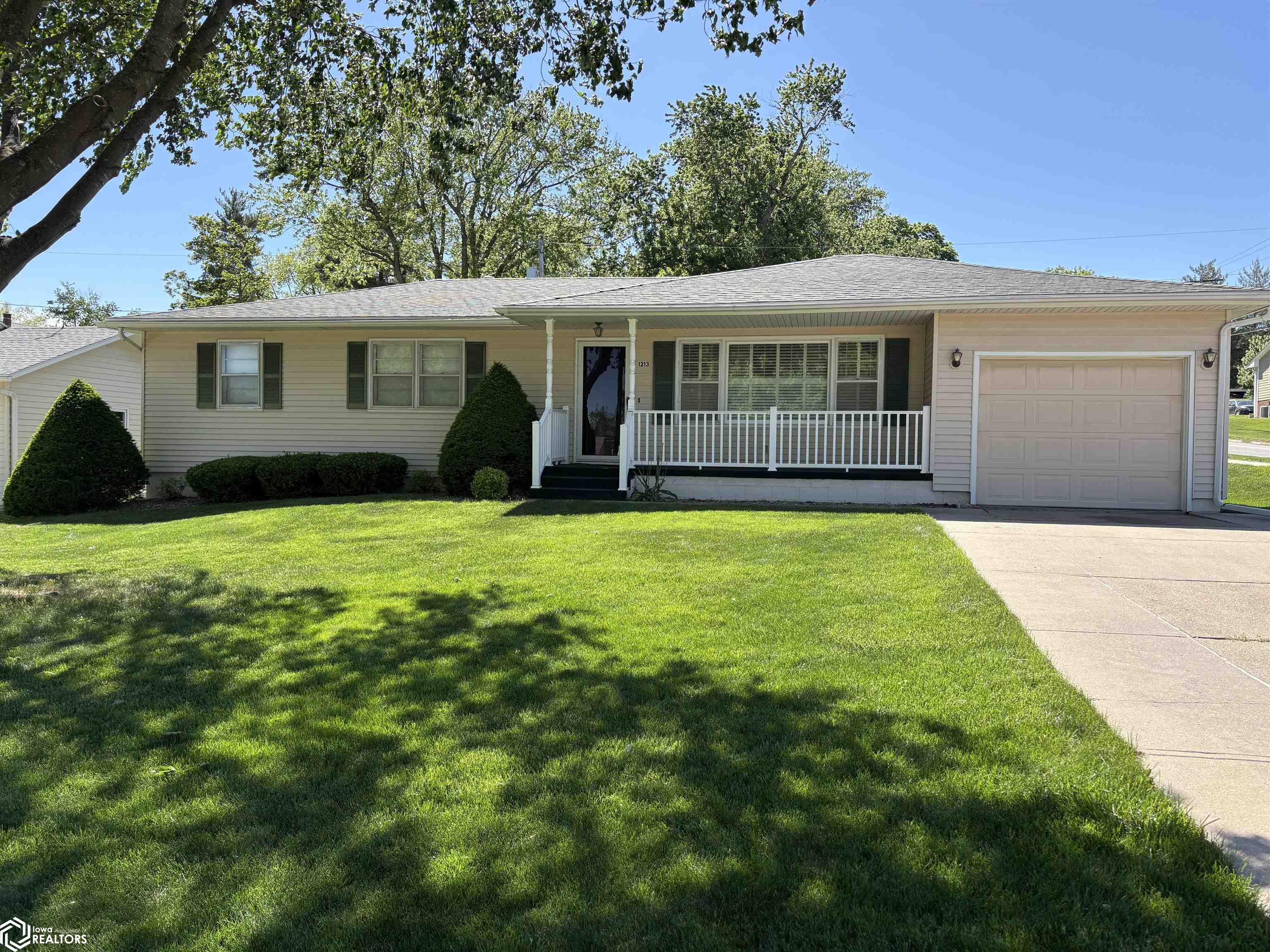 1213 Circle Drive, Red Oak, Iowa image 4