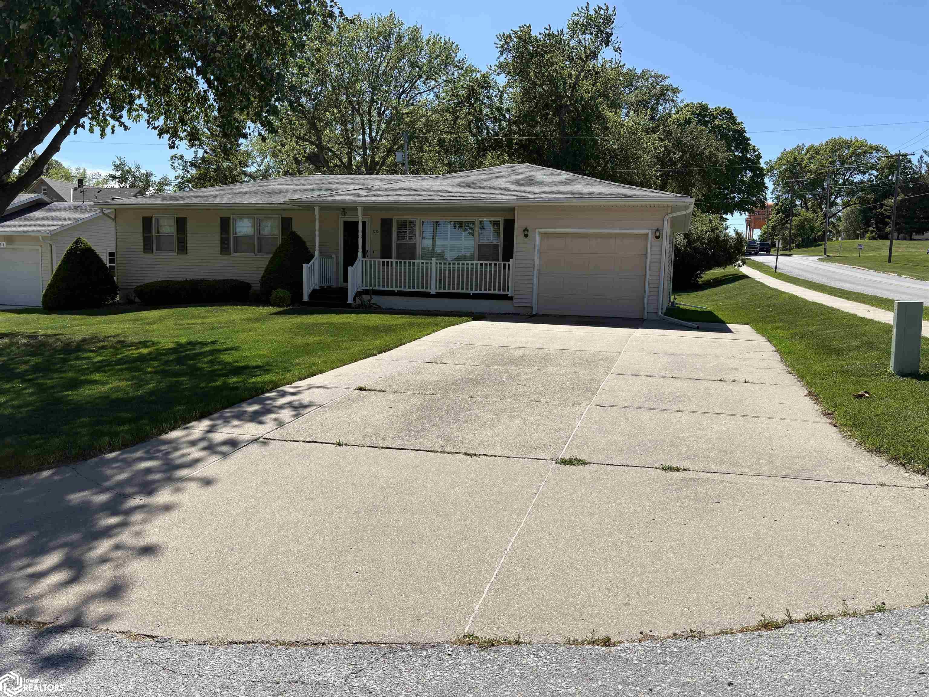1213 Circle Drive, Red Oak, Iowa image 5
