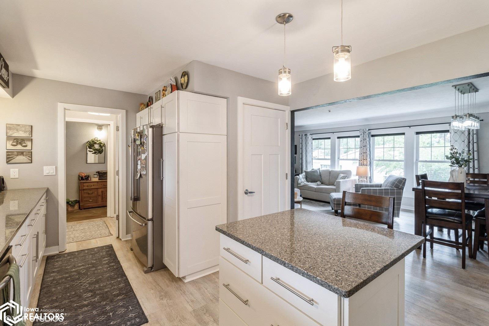 312 Sunset Lane, Marshalltown, Iowa image 12