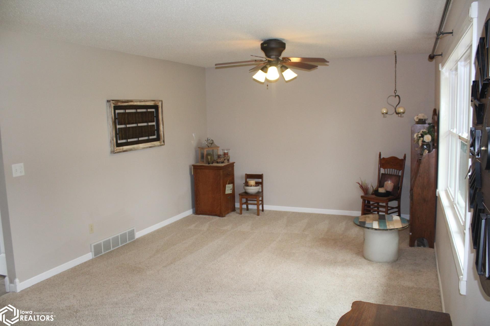 360 Country Club Drive, Garner, Iowa image 13