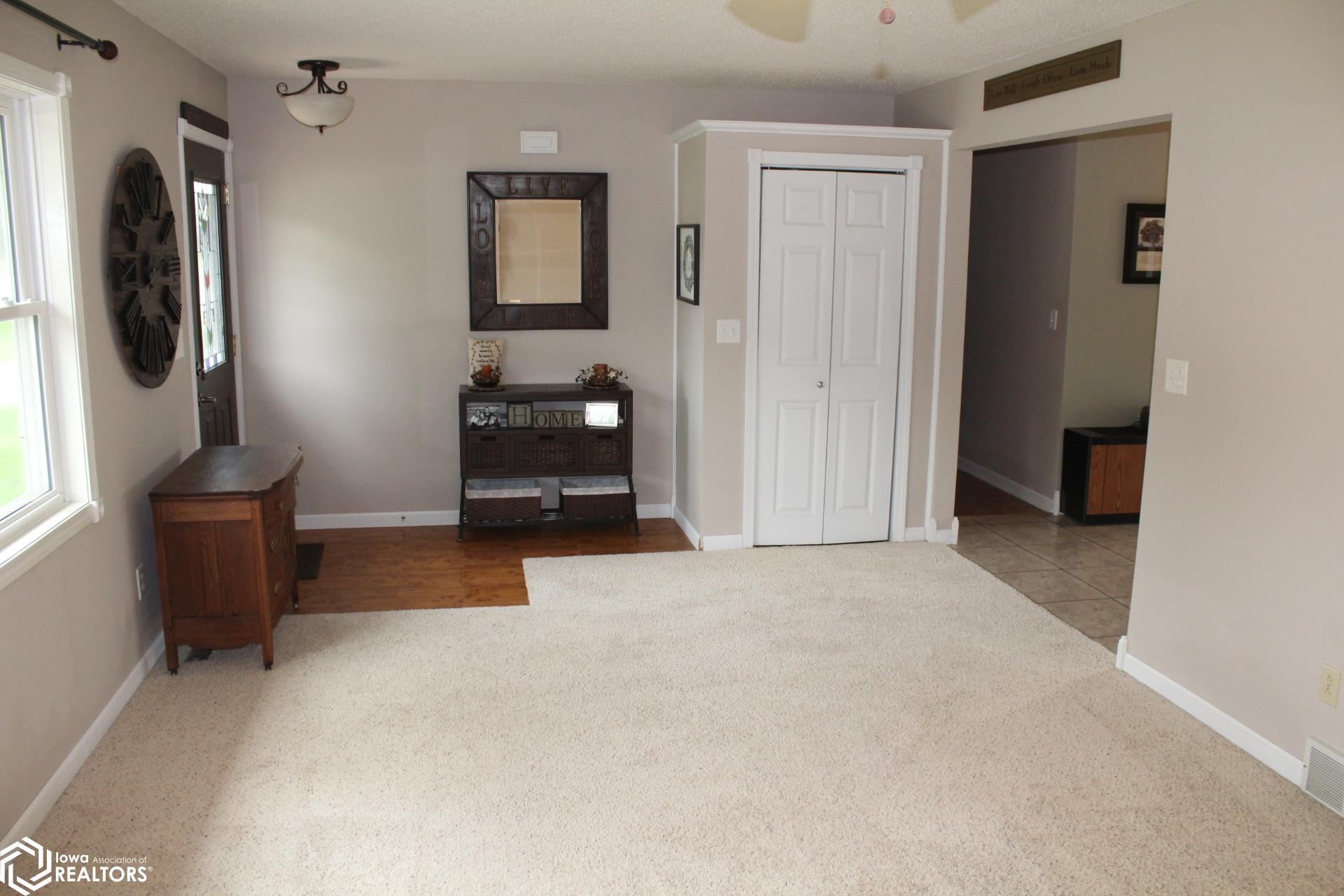 360 Country Club Drive, Garner, Iowa image 15