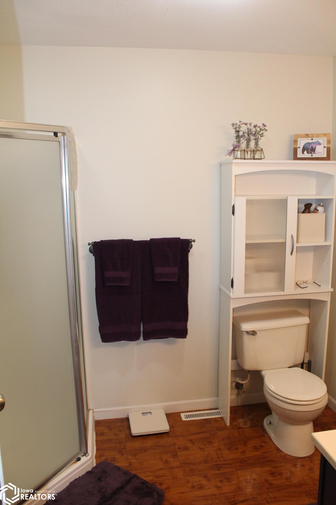 360 Country Club Drive, Garner, Iowa image 16