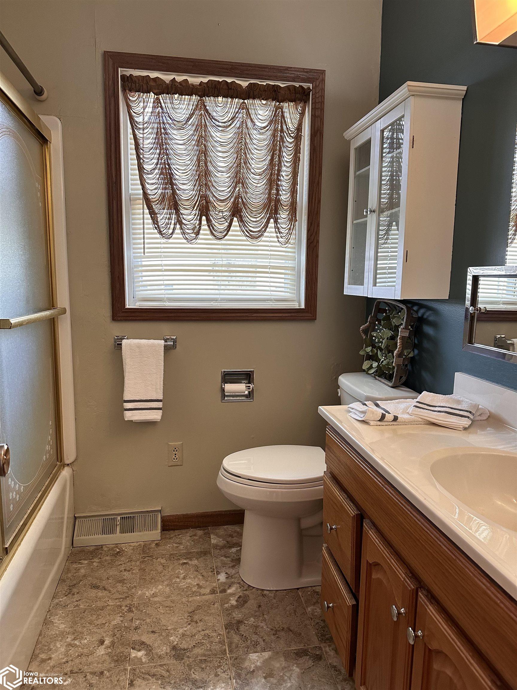 508 N Jefferson, Wayland, Iowa image 28